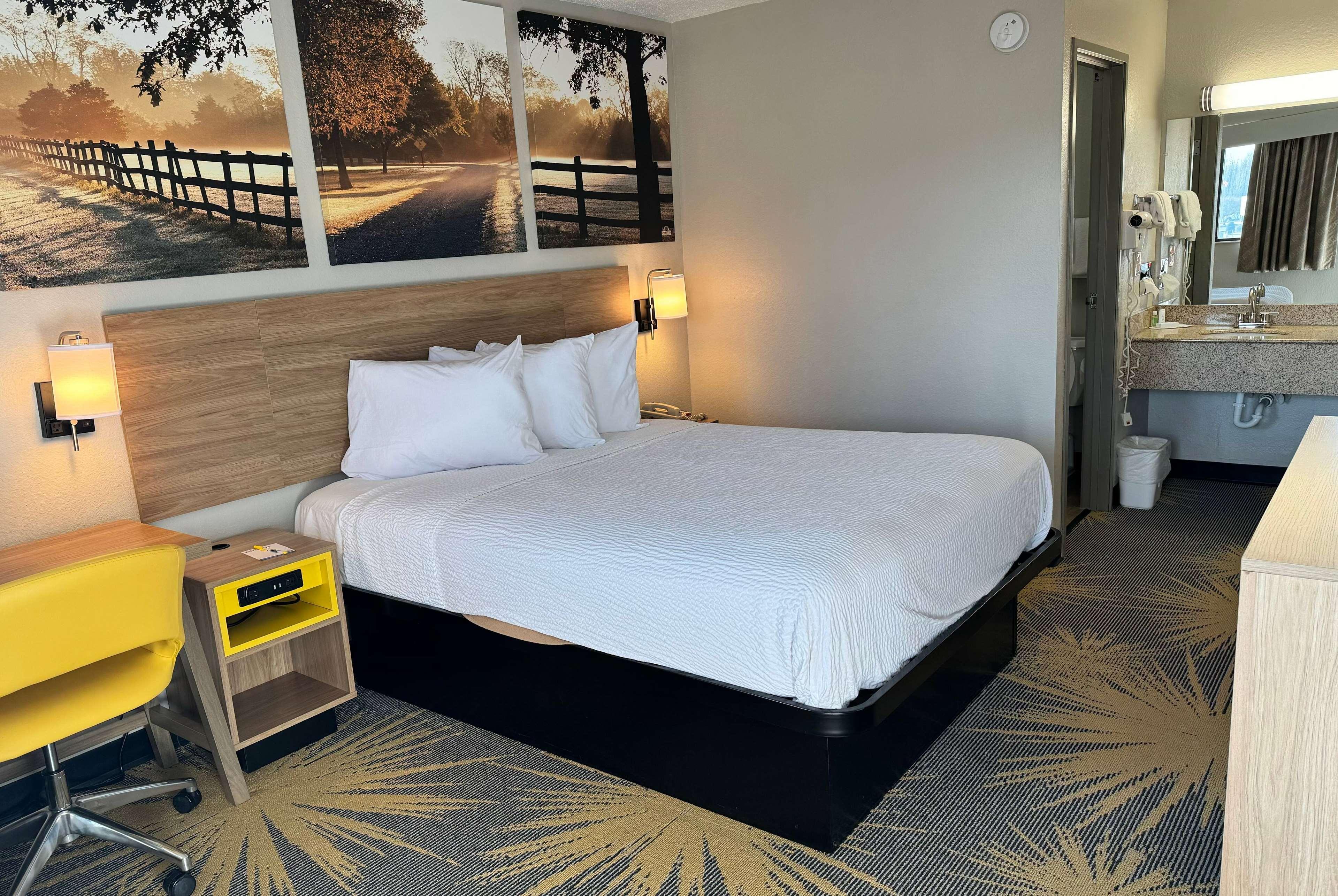 Days Inn by Wyndham Cloverdale Greencastle