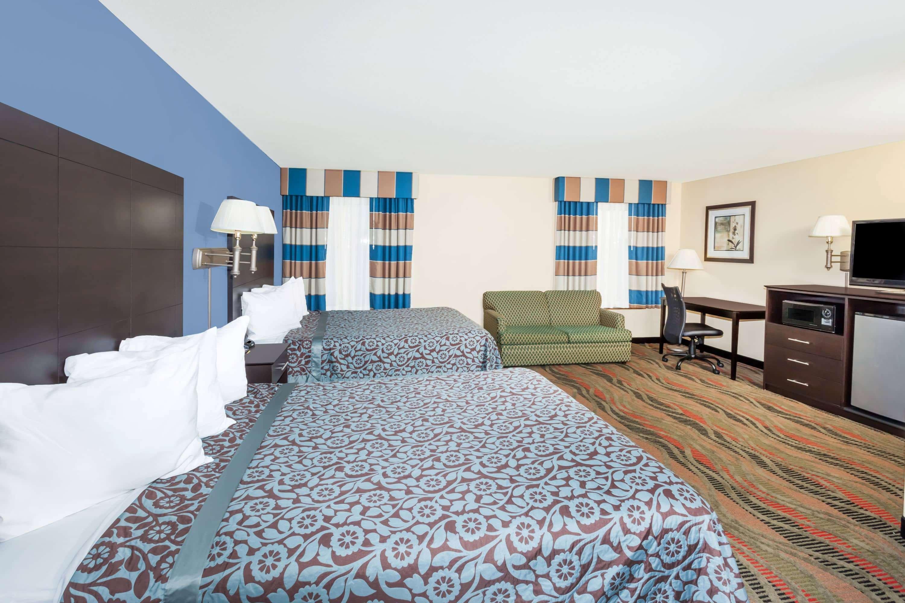 Days Inn By Wyndham Springfield
