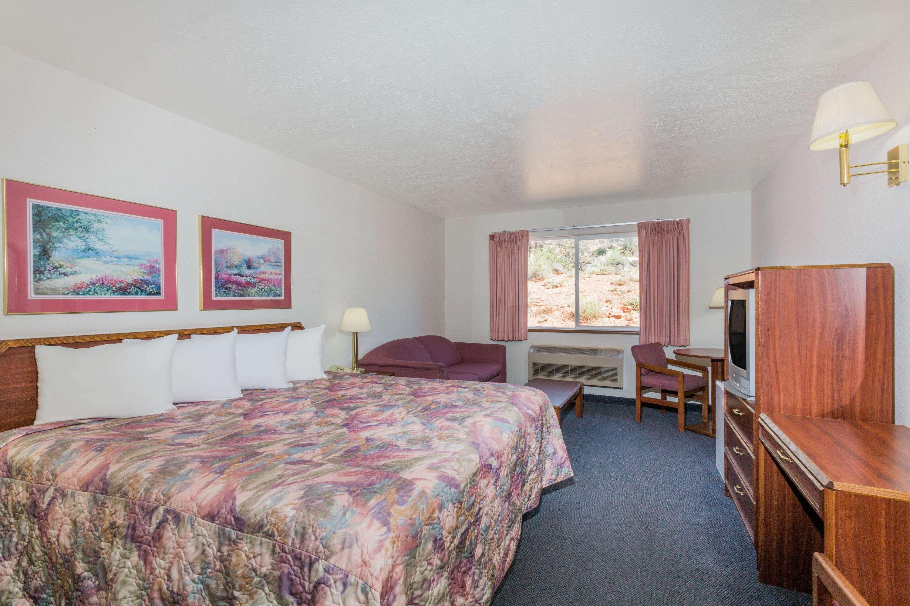 Days Inn By Wyndham Torrey Capital Reef