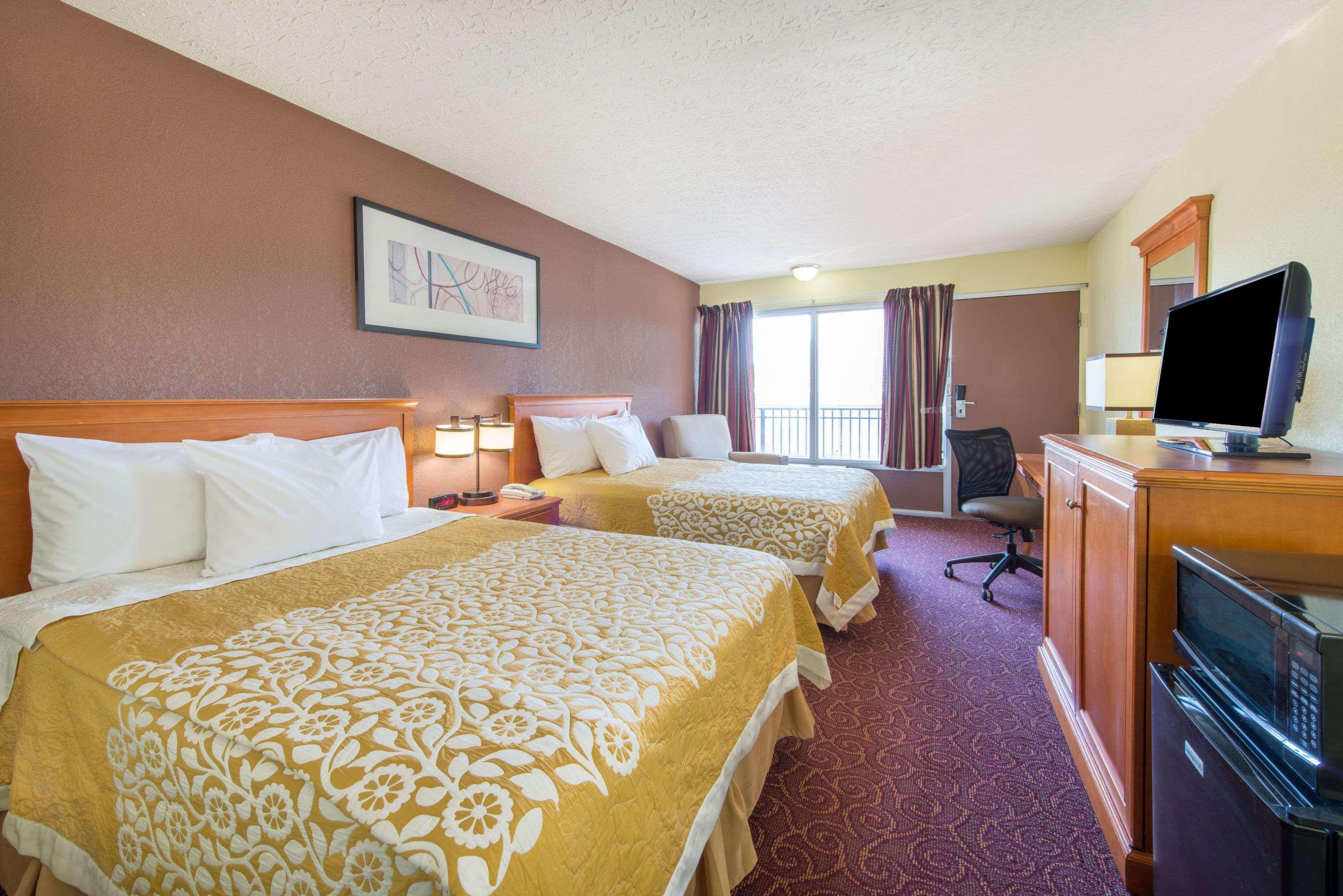 Quad room