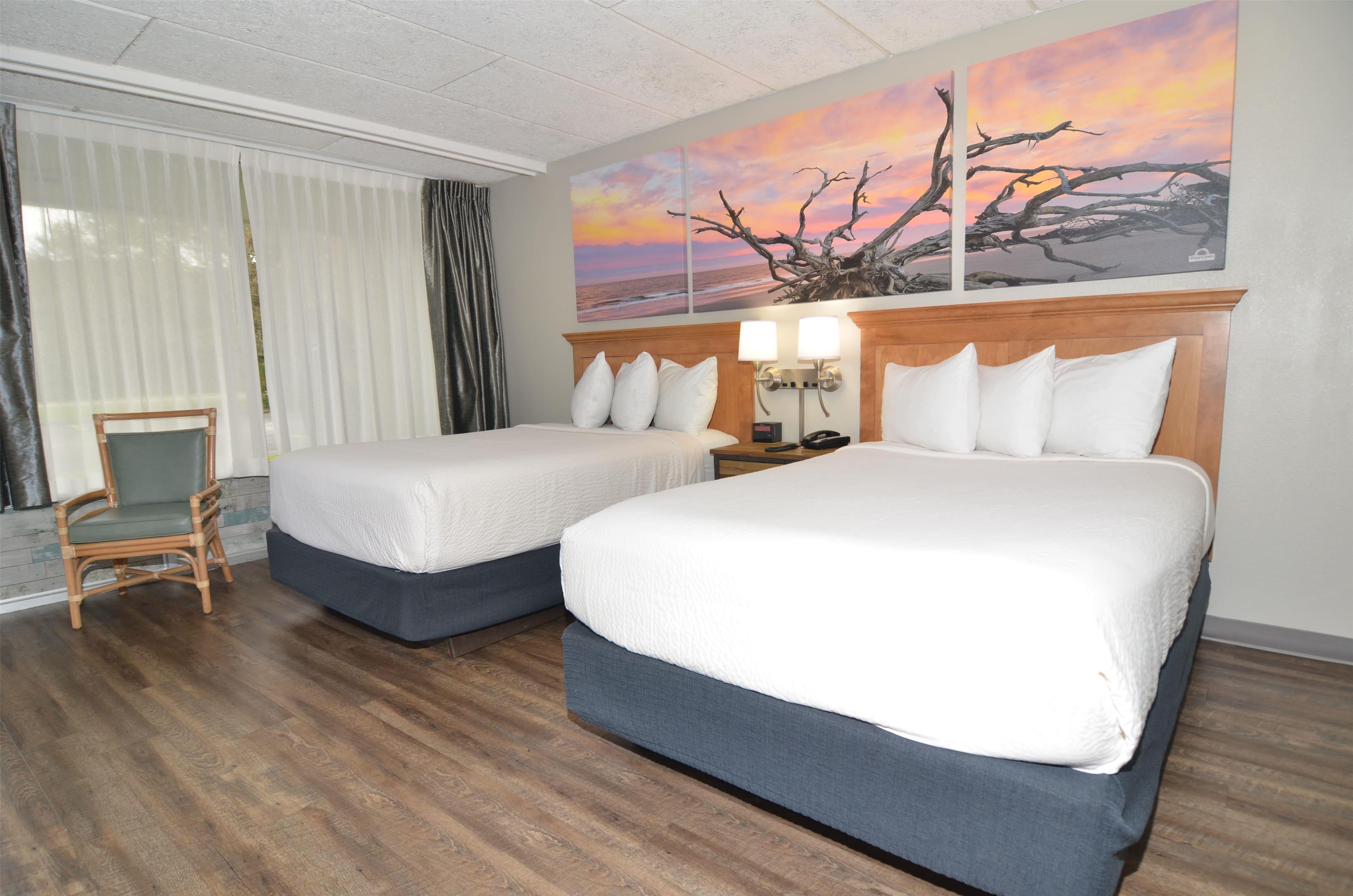 Days Inn & Suites by Wyndham Jekyll Island