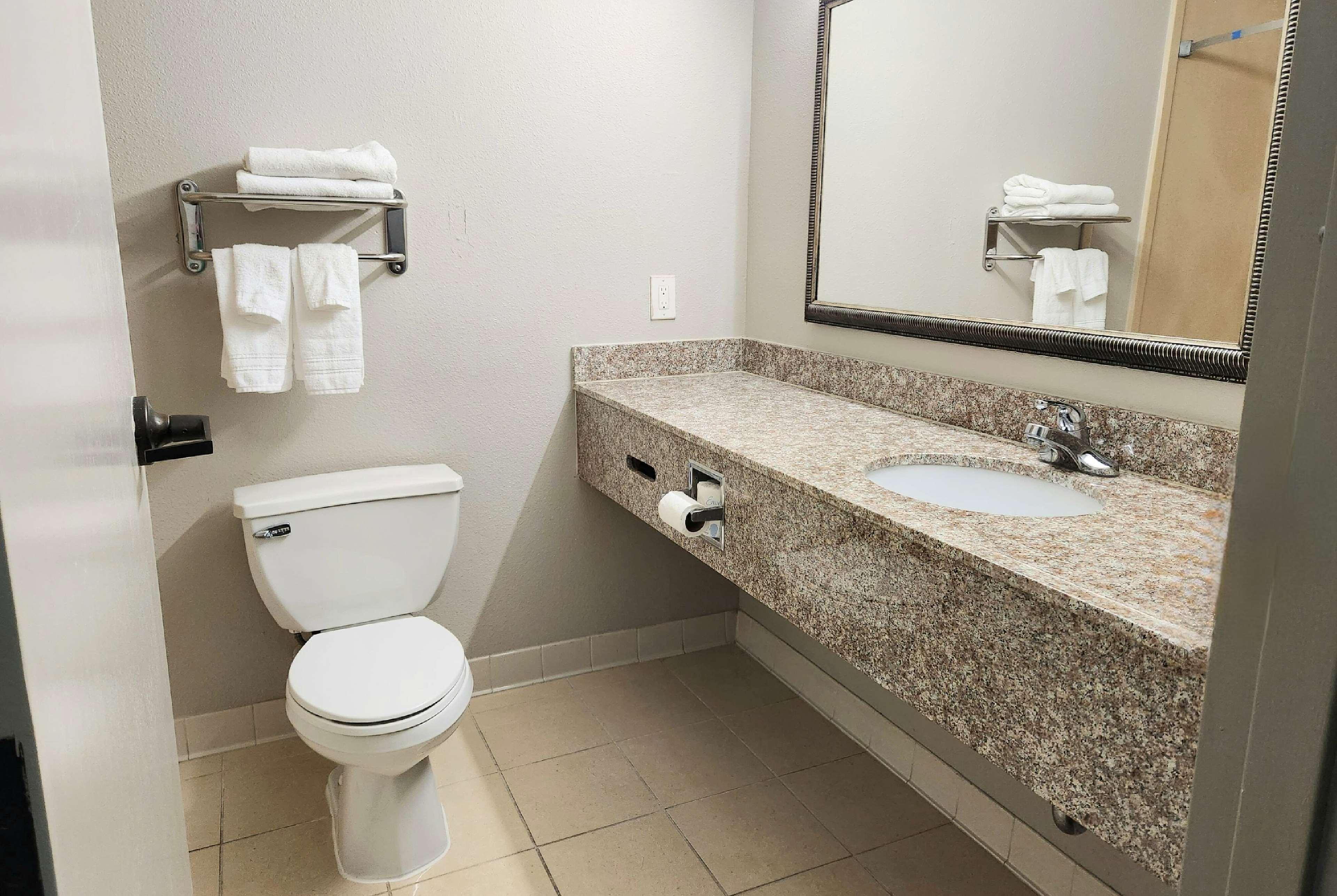 Days Inn By Wyndham Laplace- New Orleans