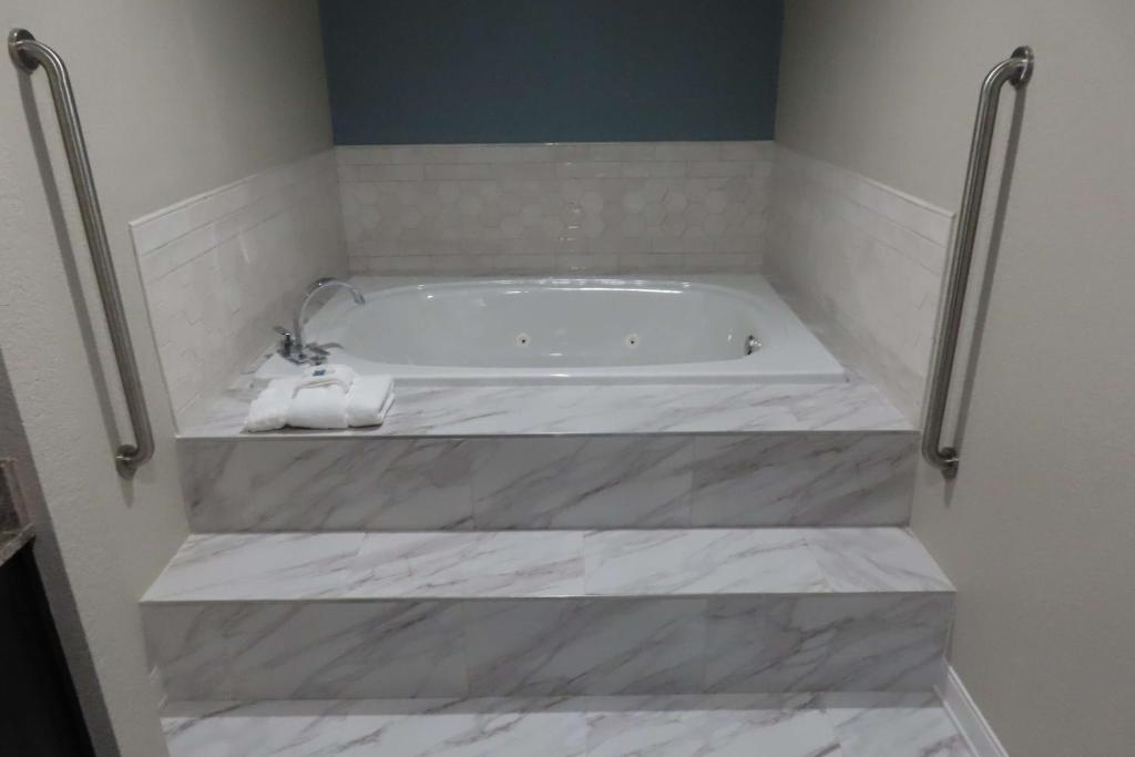 Best Western Prime Inn & Suites