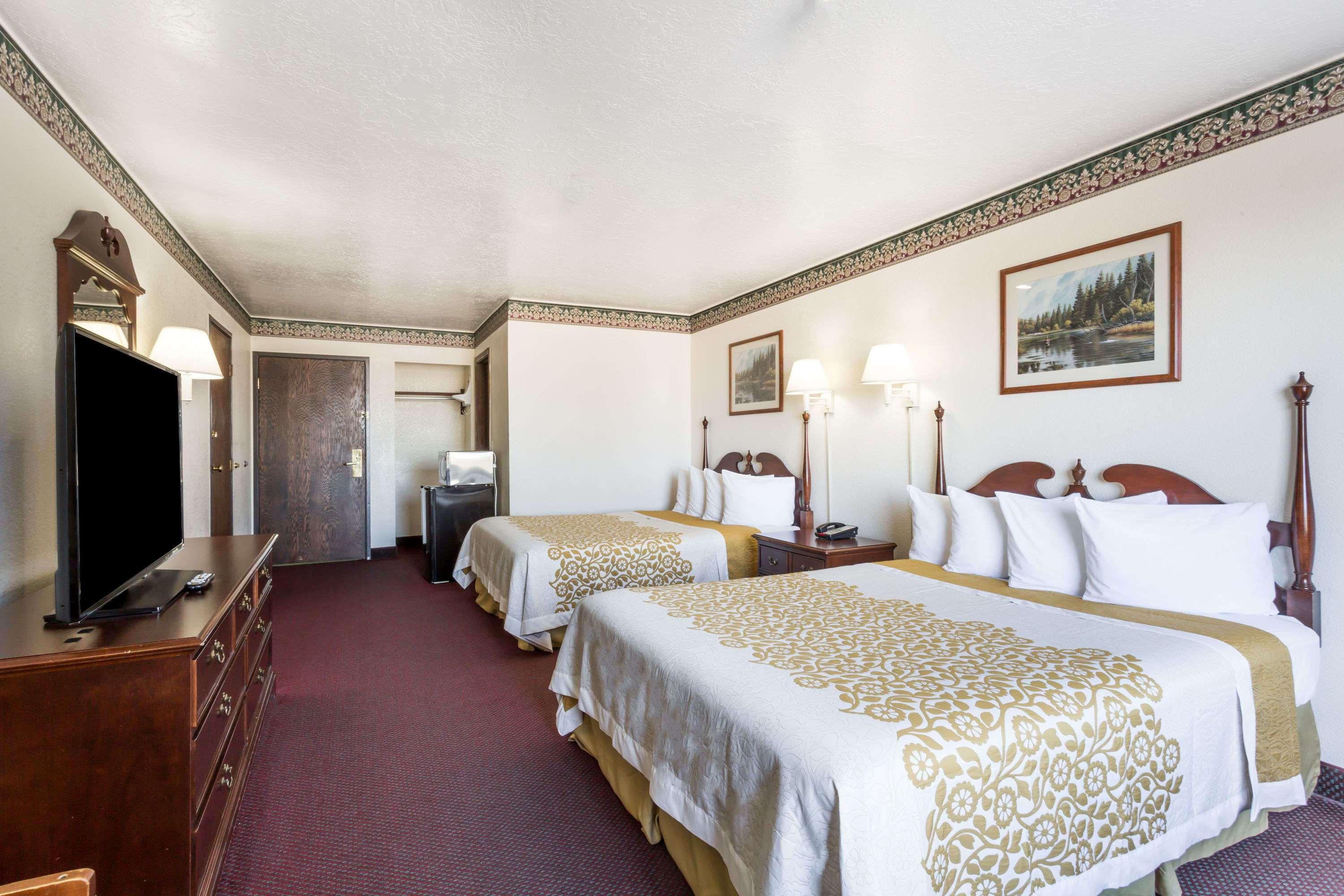 Days Inn By Wyndham Evanston Wy