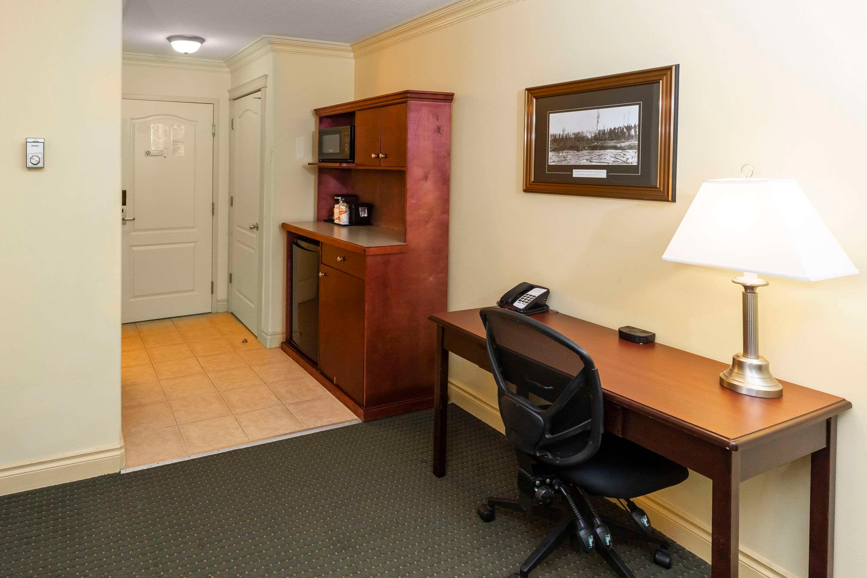 Quality Inn & Suites Whitecourt