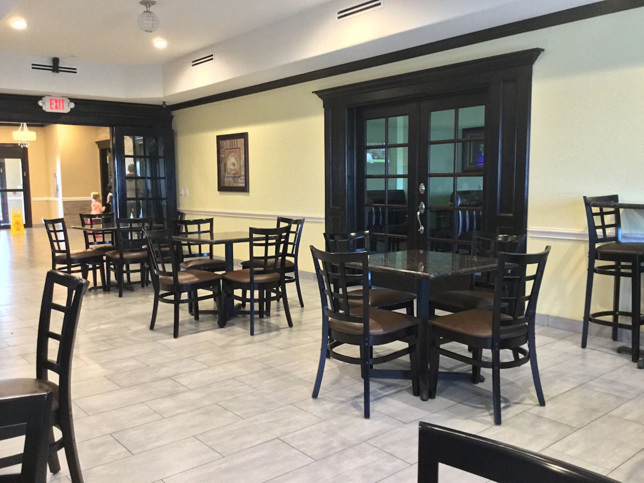 Days Inn &Suites by Wyndham Galveston West/Seawall