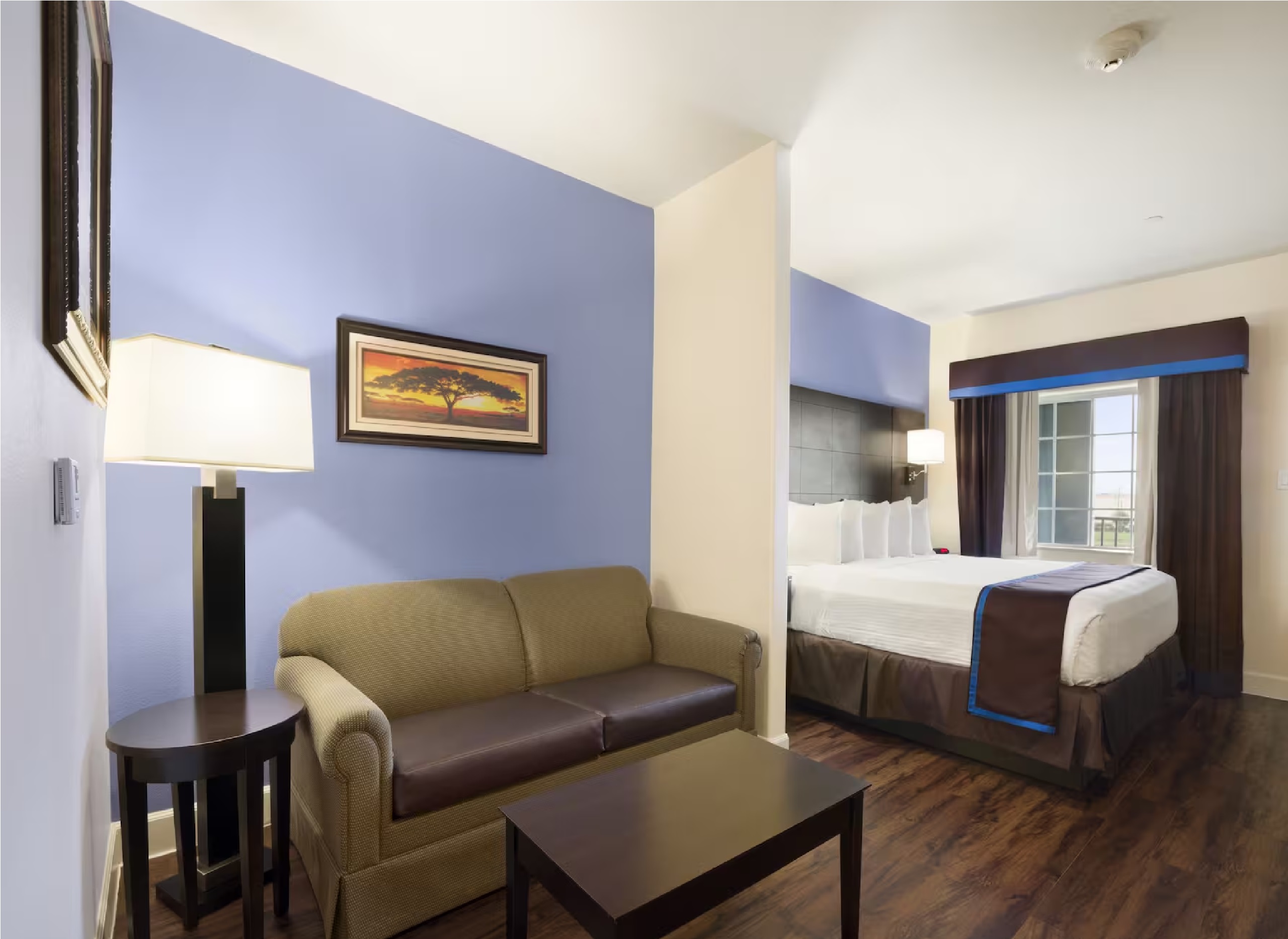 Days Inn &Suites by Wyndham Galveston West/Seawall