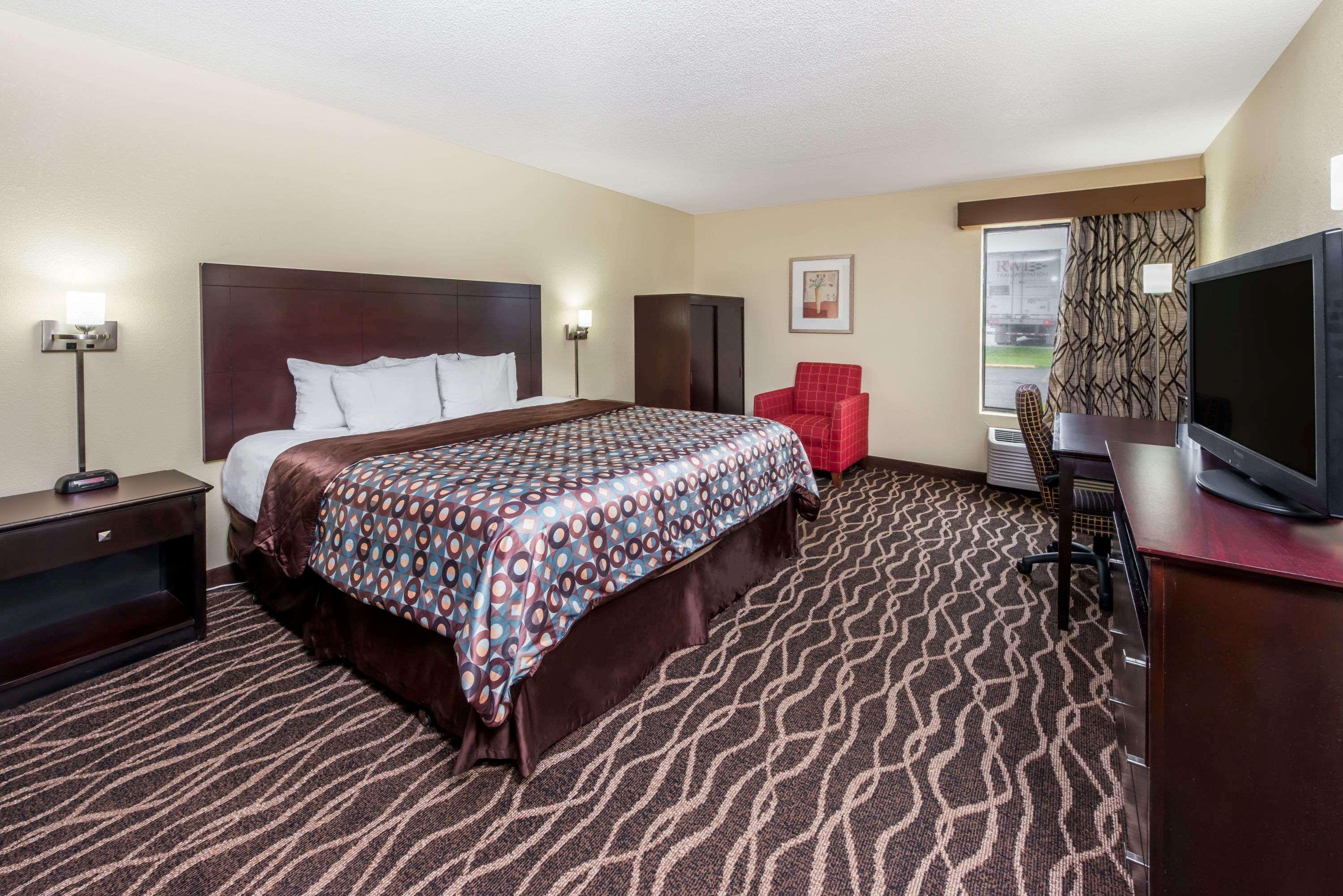 Days Inn & Suites By Wyndham Casey