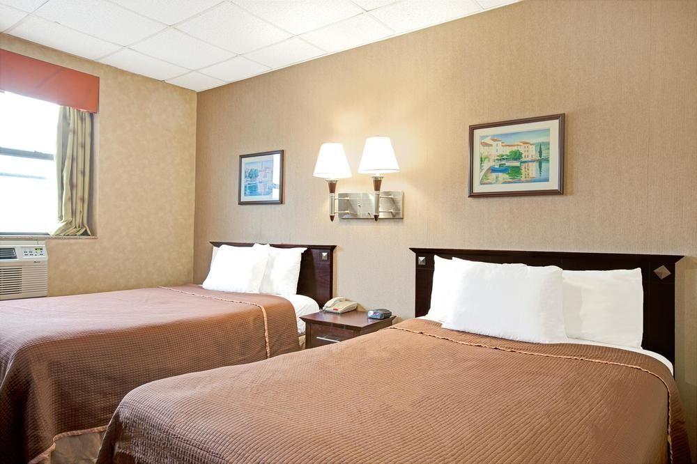 Cabana Hotel Bronx Yankee Stadium NYC