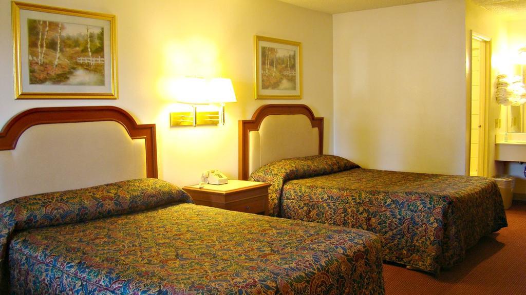 Knights Inn Highland Casino