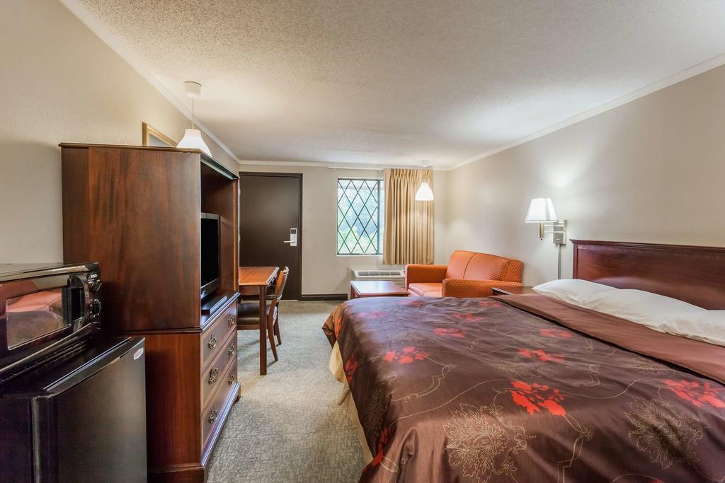 Knights Inn Detroit Area/Farmington Hills