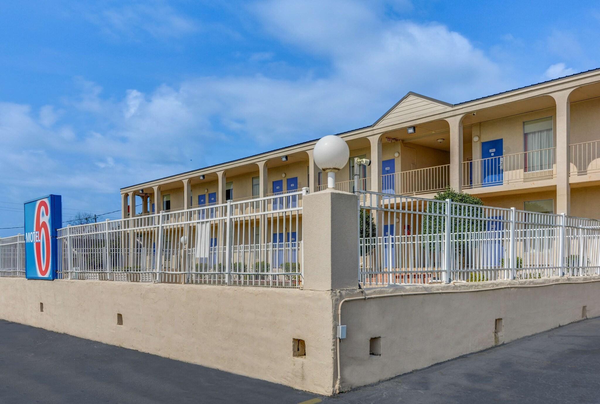 Knights Inn Americus