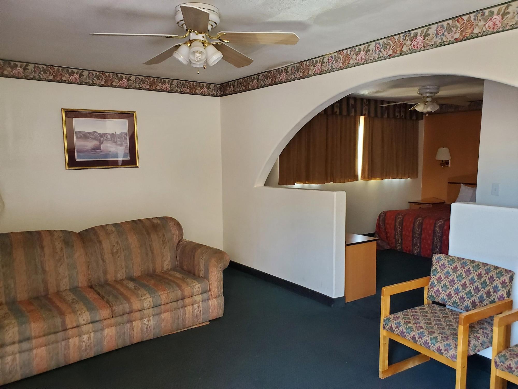 Knights Inn Globe