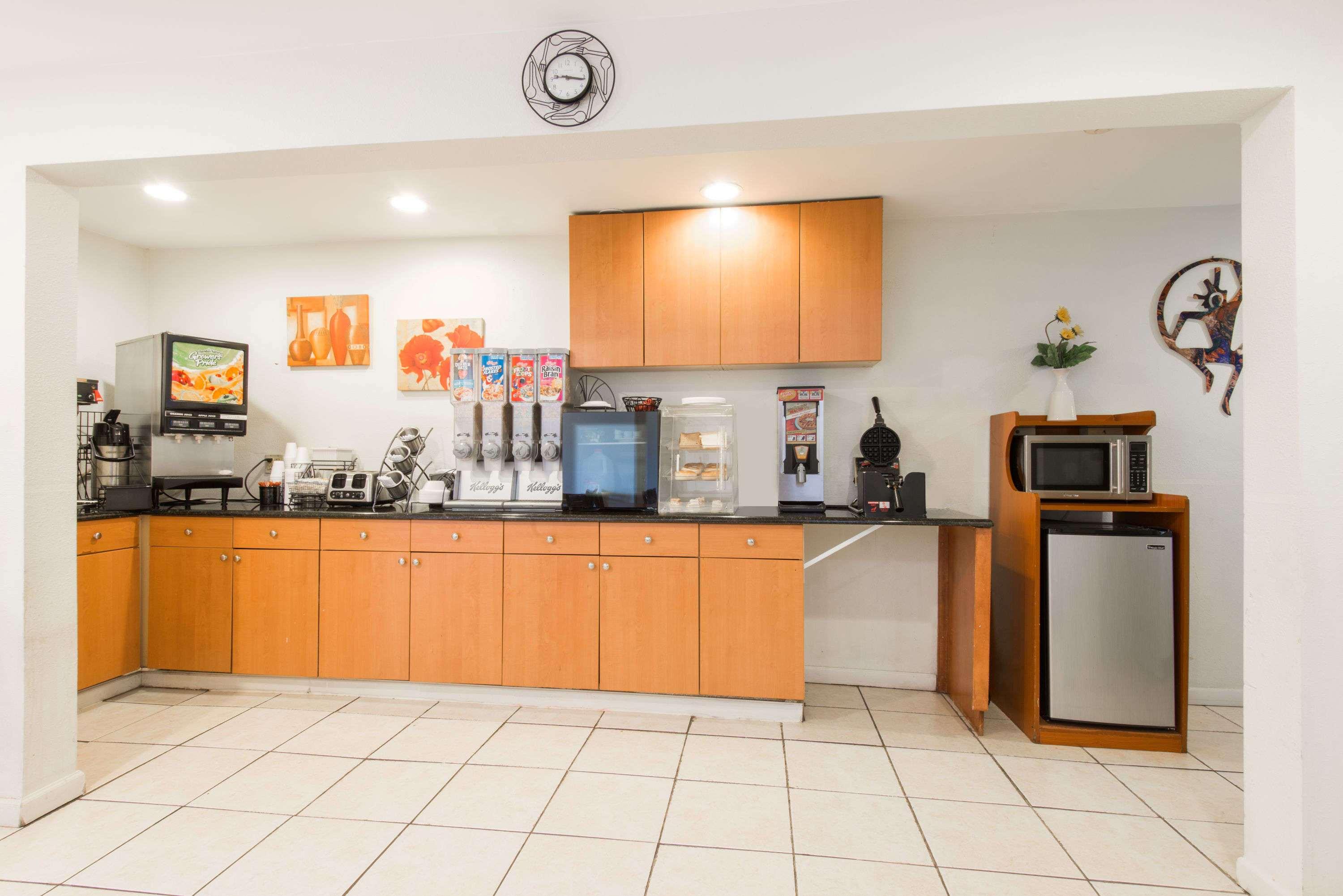 Knights Inn & Suites Gallup