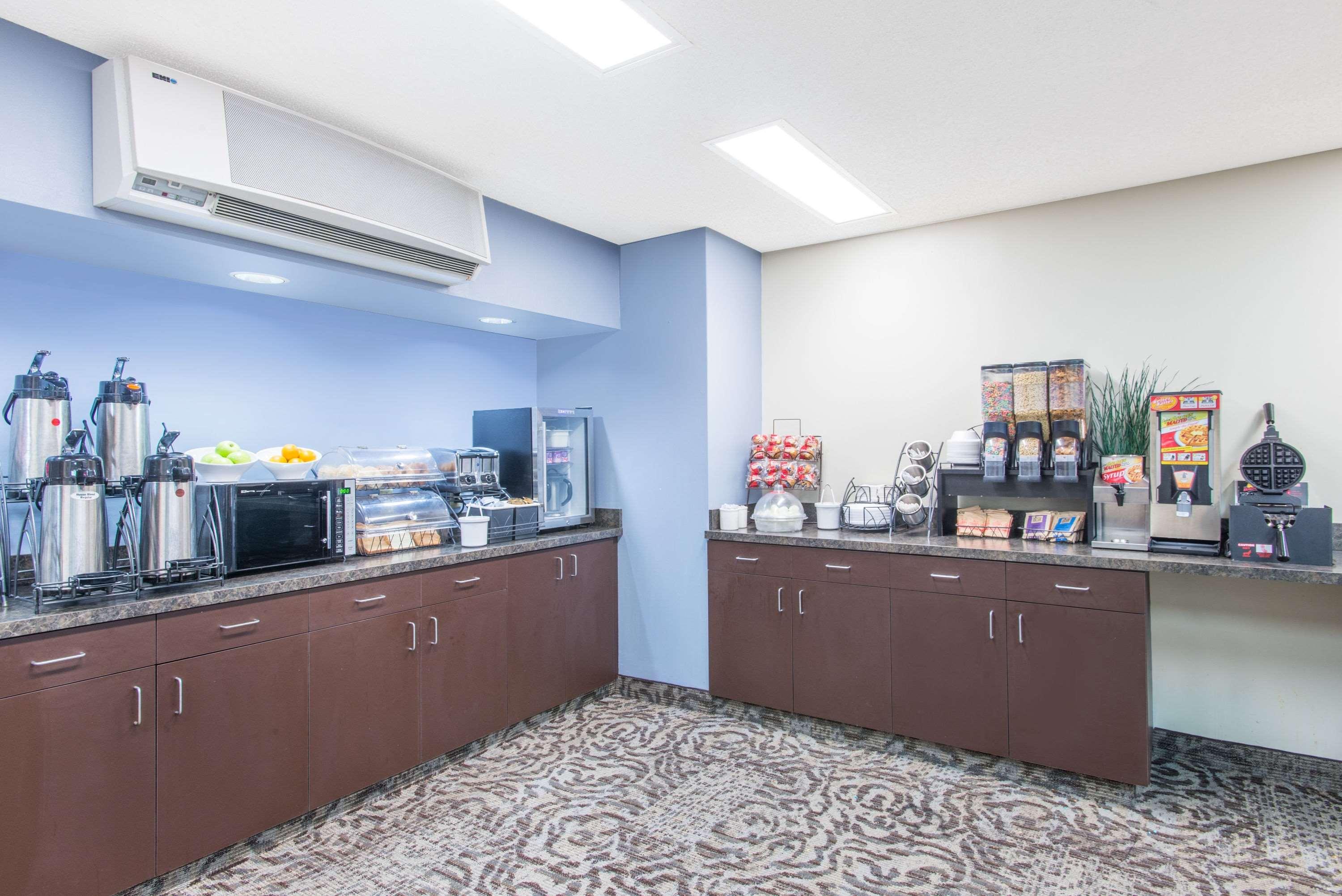 Microtel Inn & Suites By Wyndham Seneca Falls