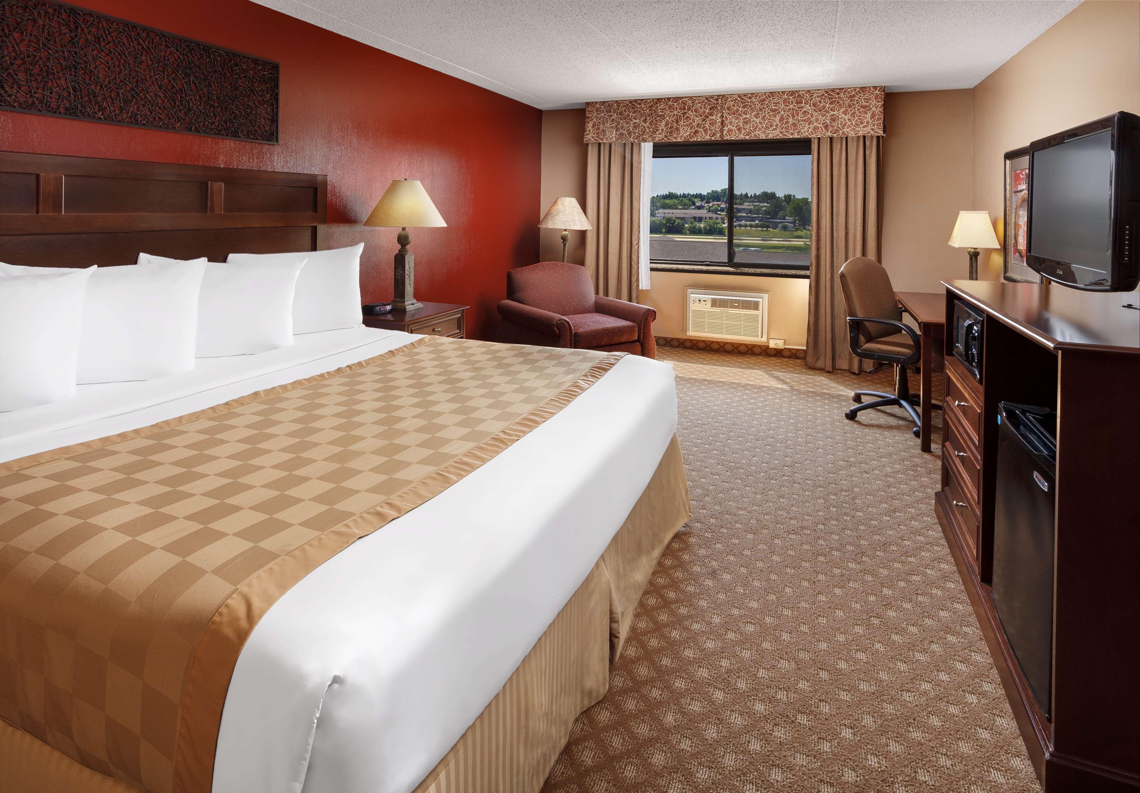 Roosevelt Grand Dakota, Surestay Collection By Bw