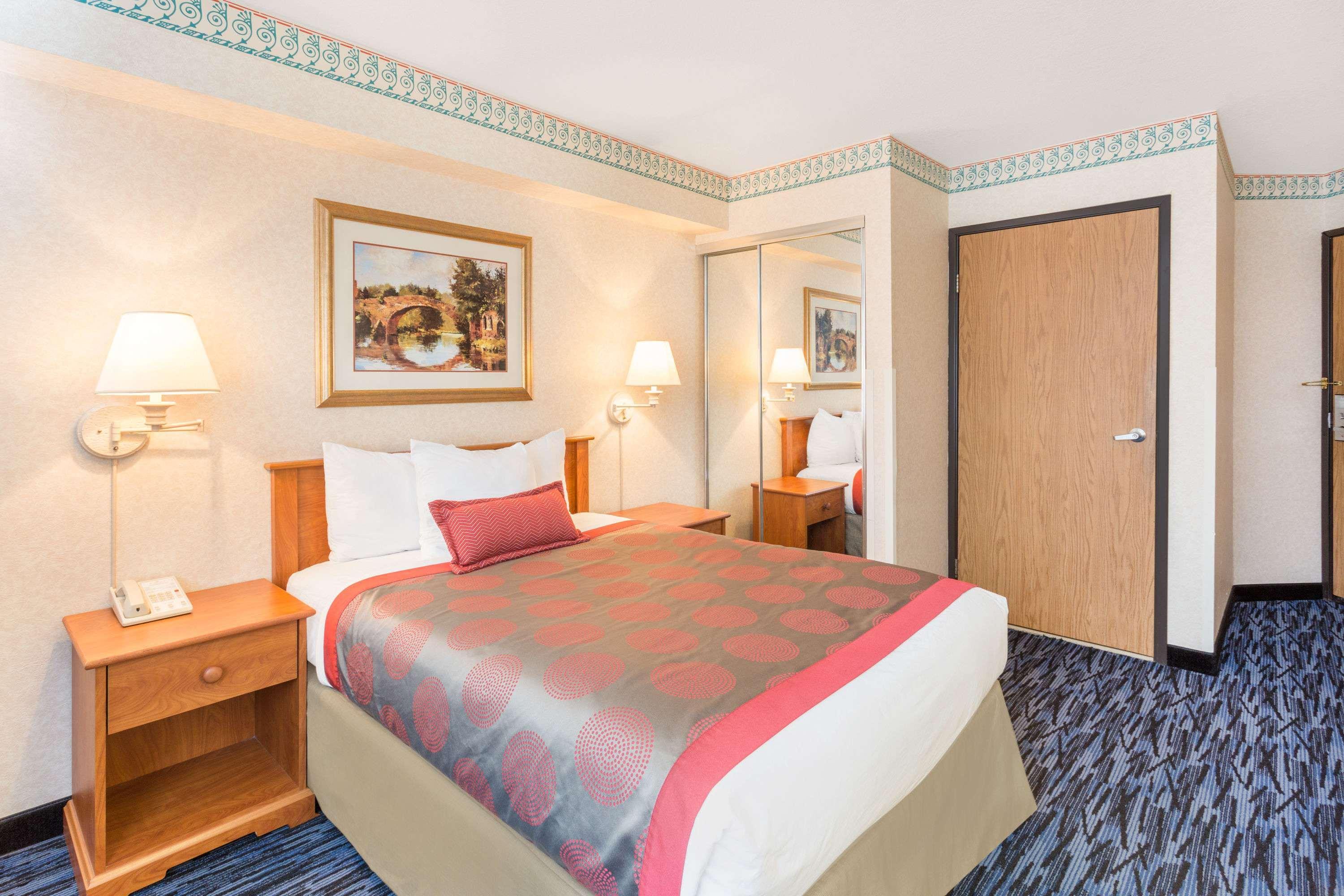 Ramada By Wyndham Kent Seattle Area