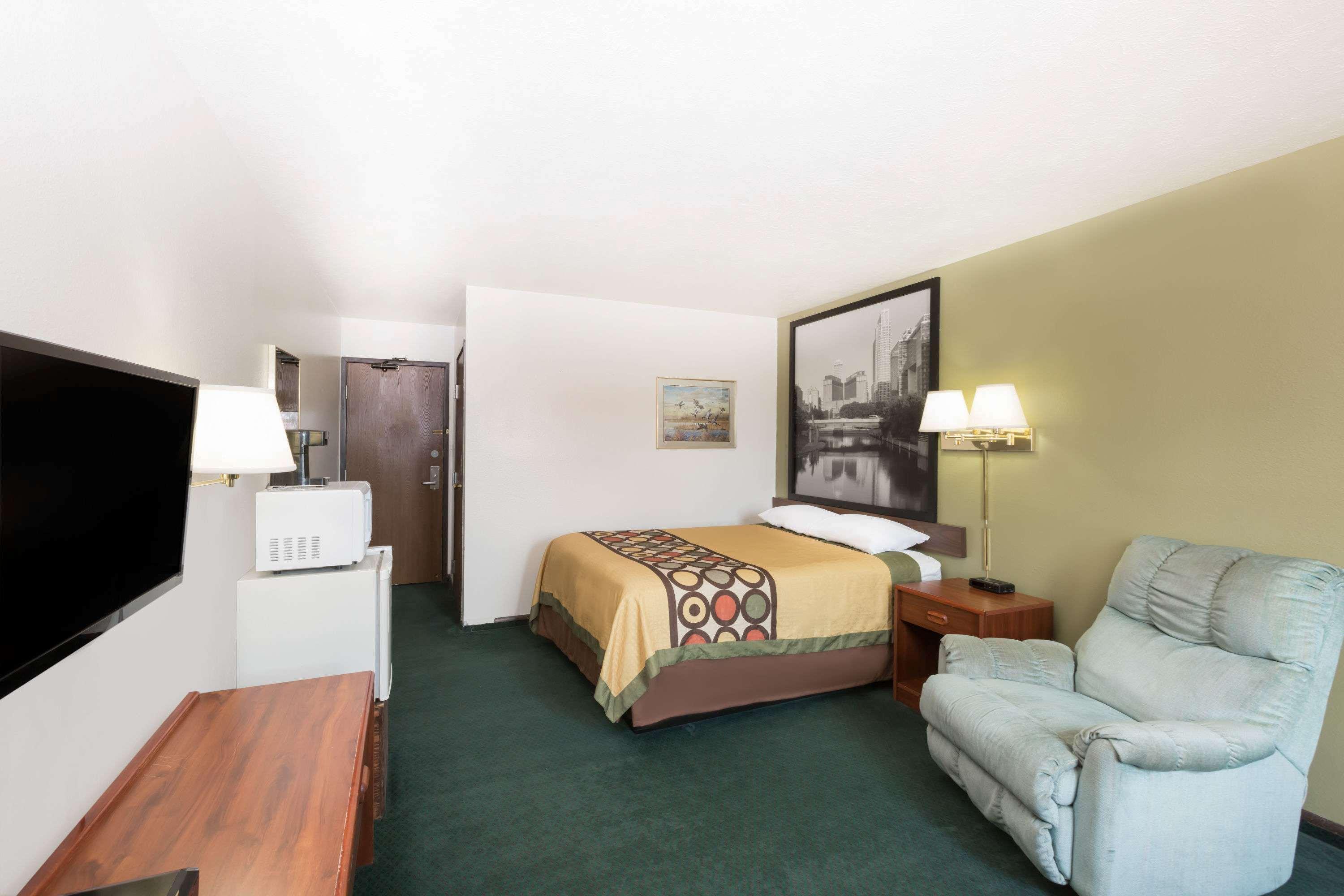 Ainsworth Inn