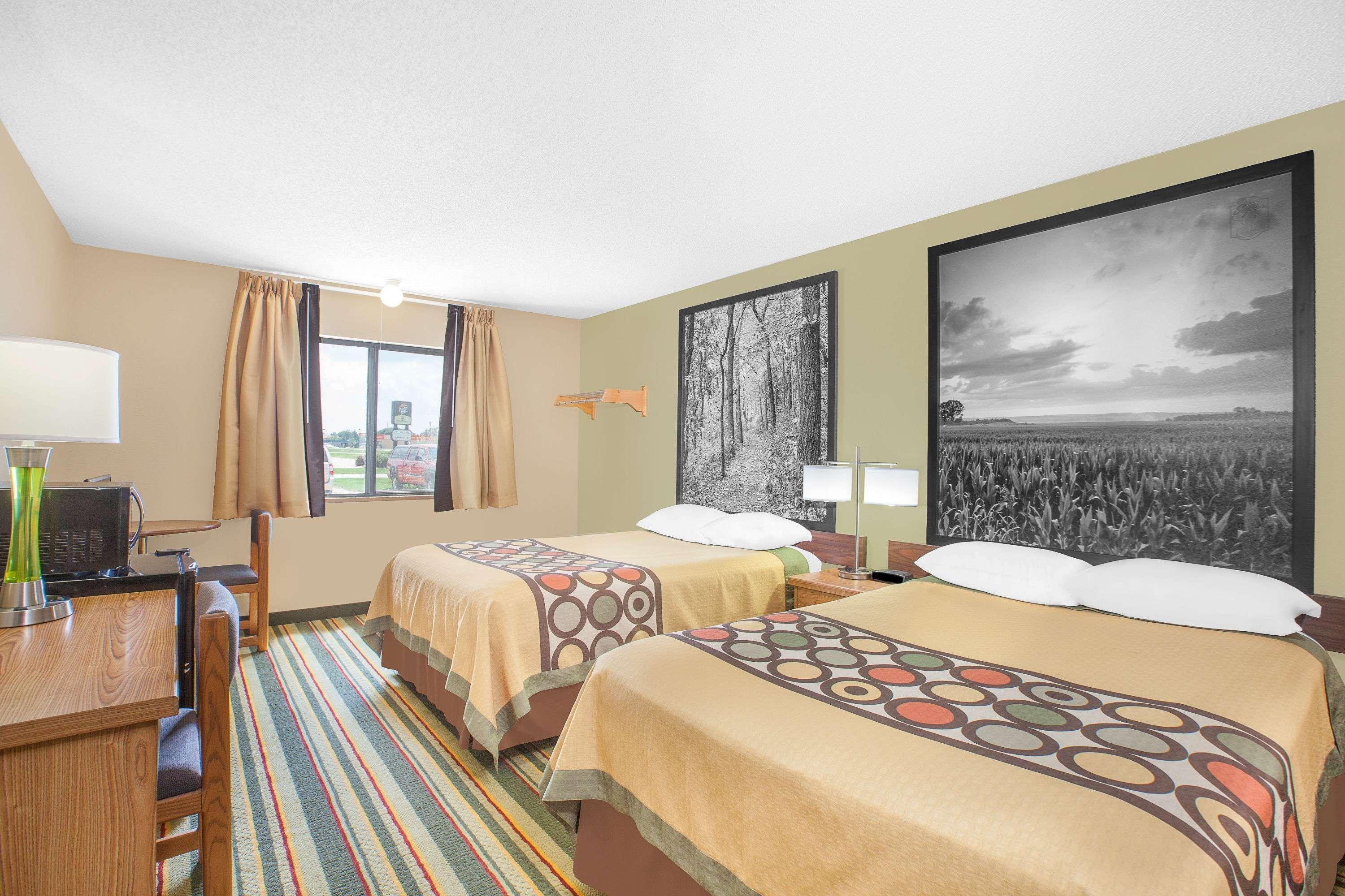 Super 8 By Wyndham Mt Pleasant