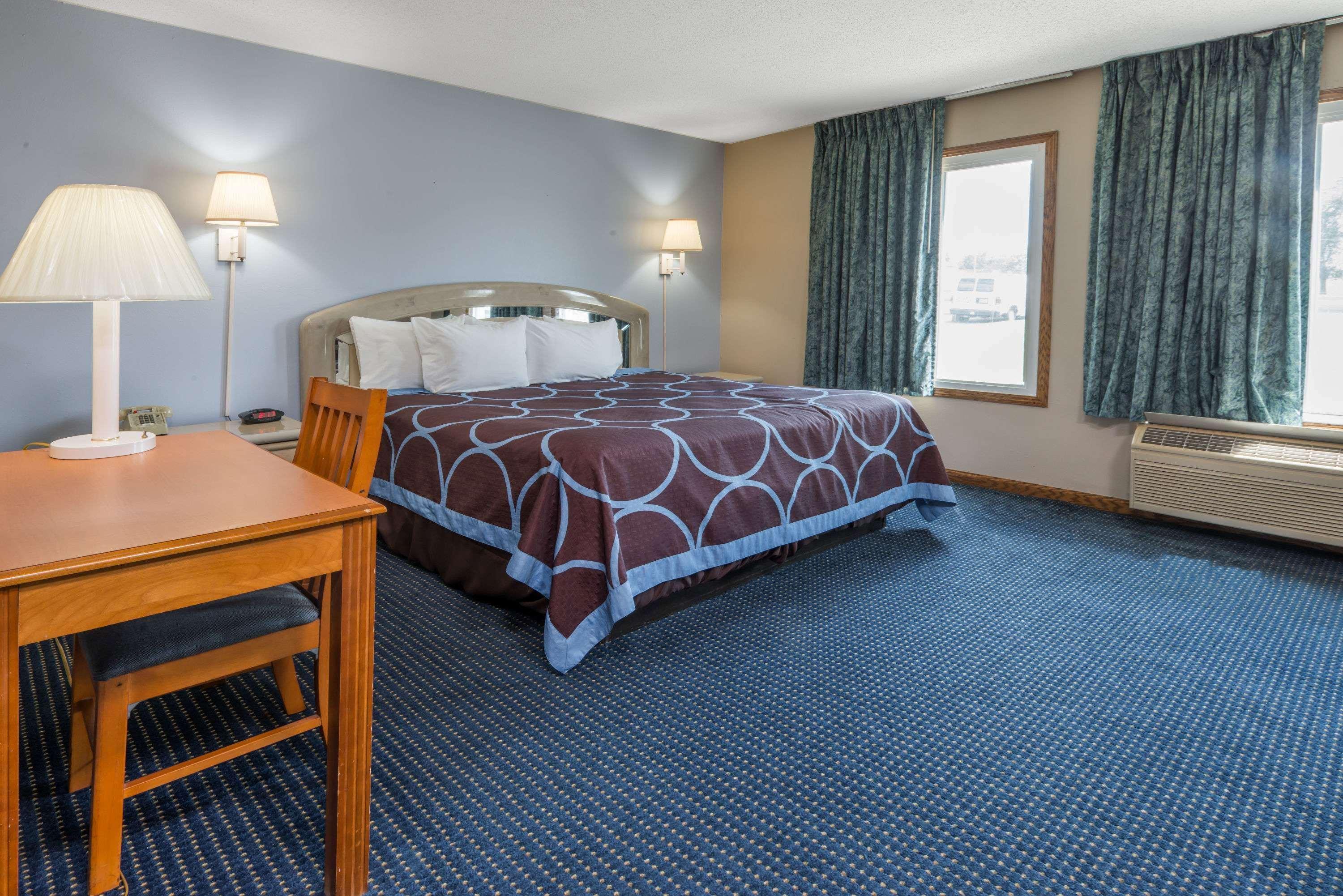 Super 8 By Wyndham O'Fallon Mo/St. Louis Area