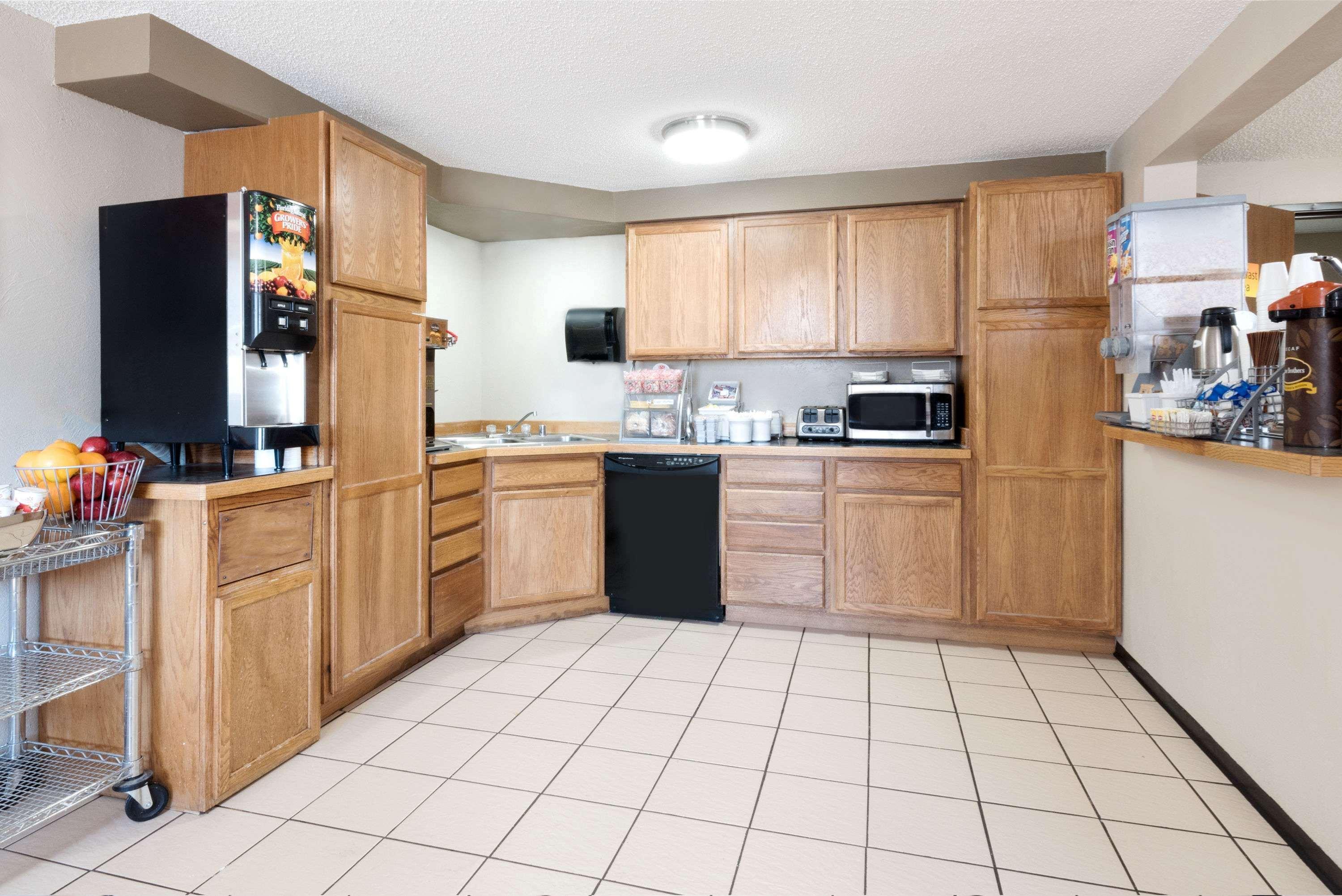 Super 8 By Wyndham Miles City