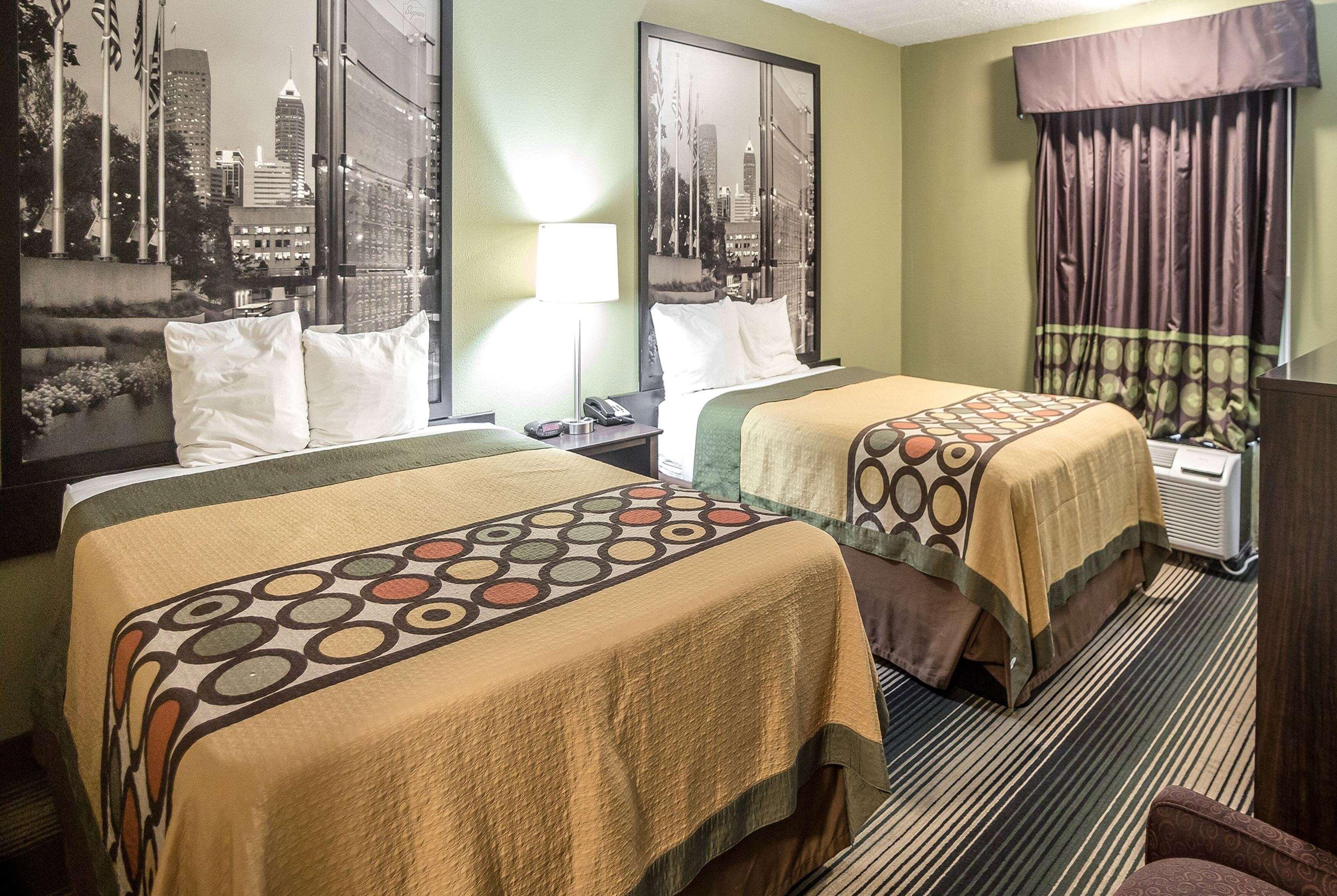 Super 8 by Wyndham Indianapolis South