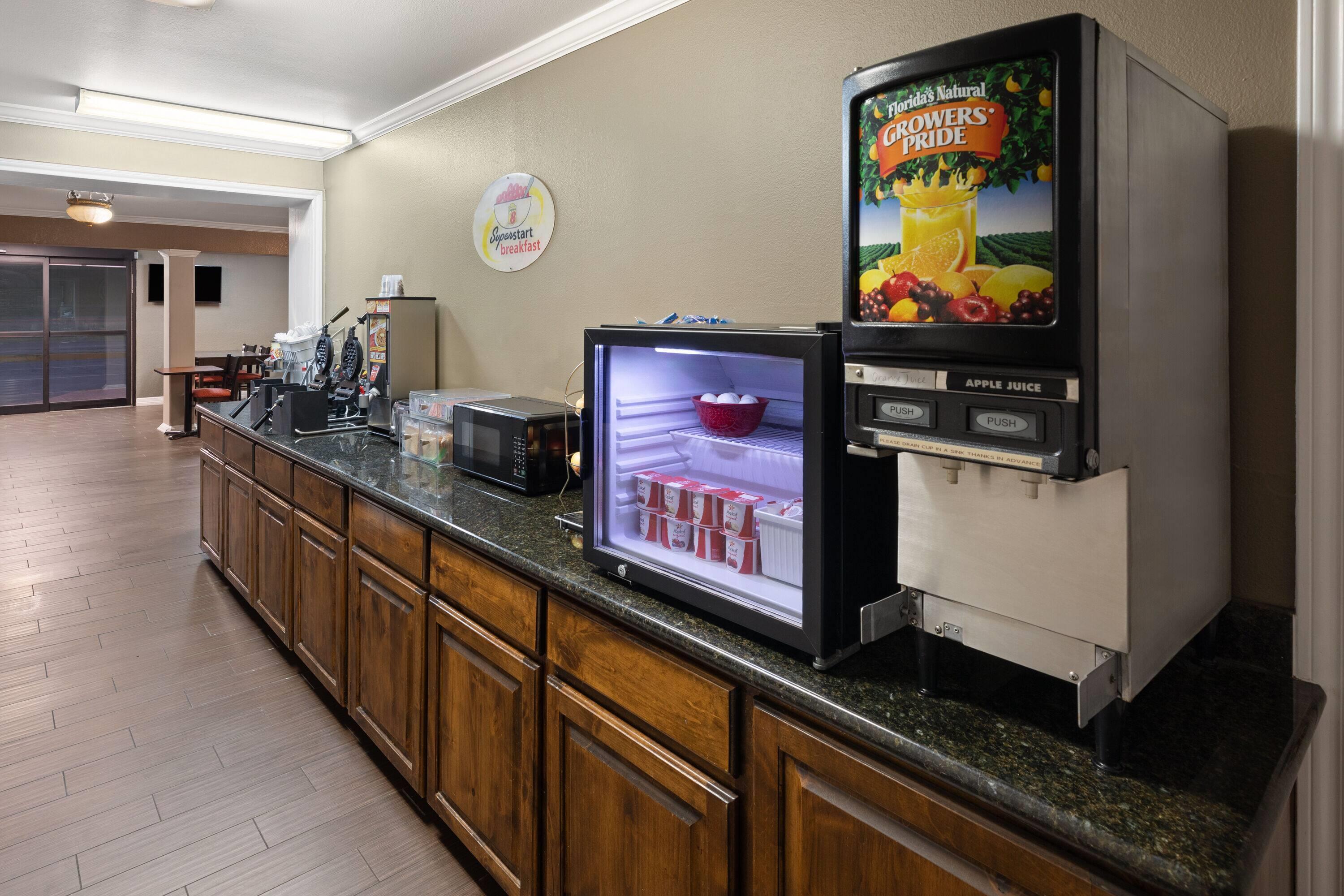 Super 8 By Wyndham Temple