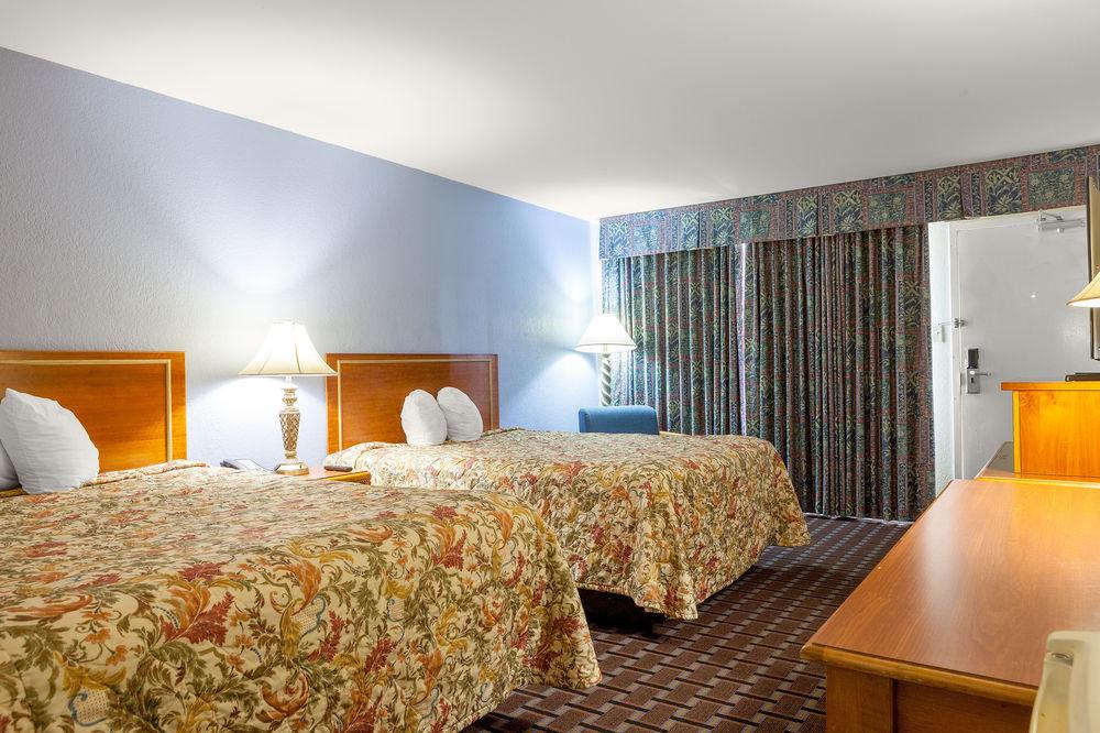 Economy Inn and Suites