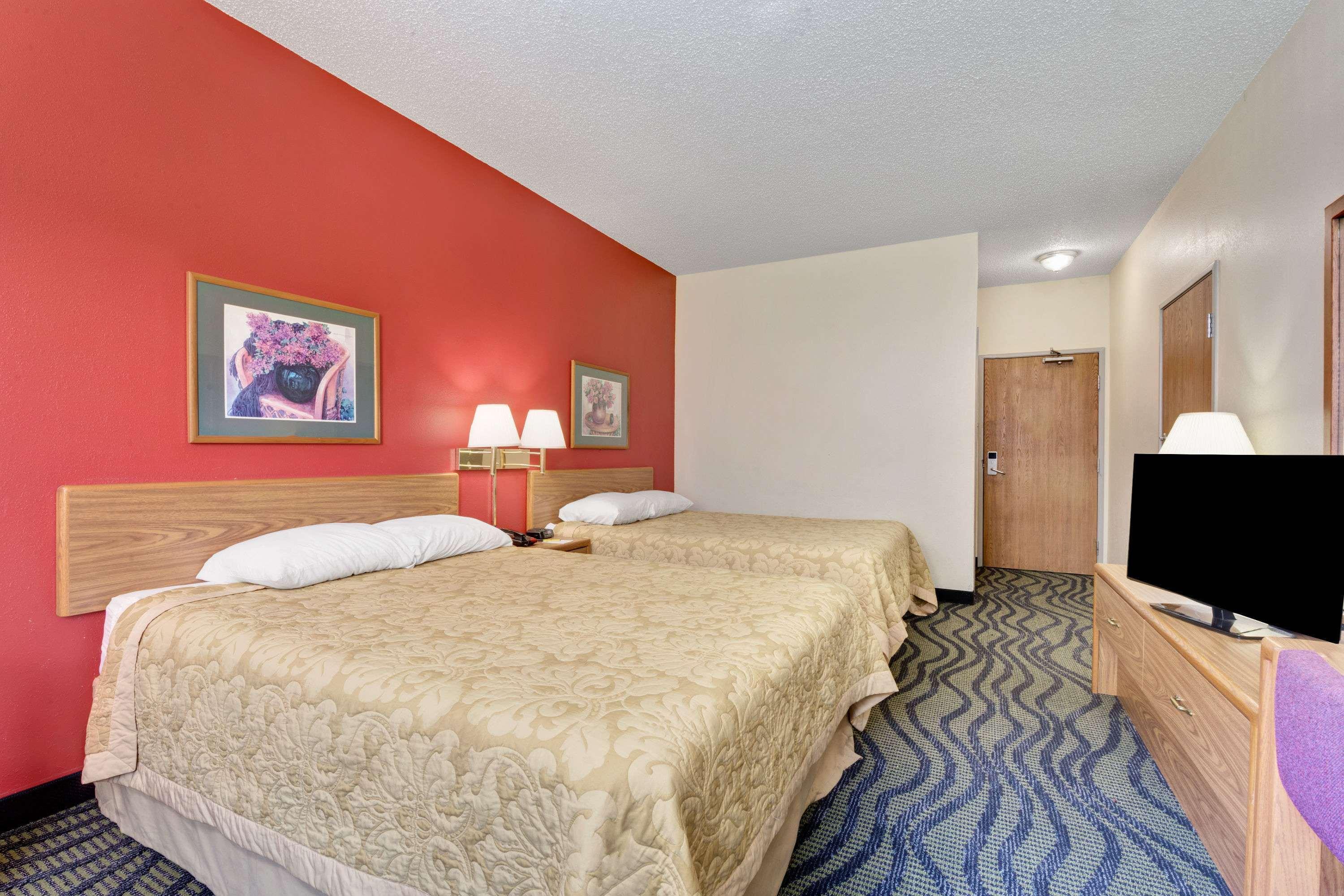 Quad room
