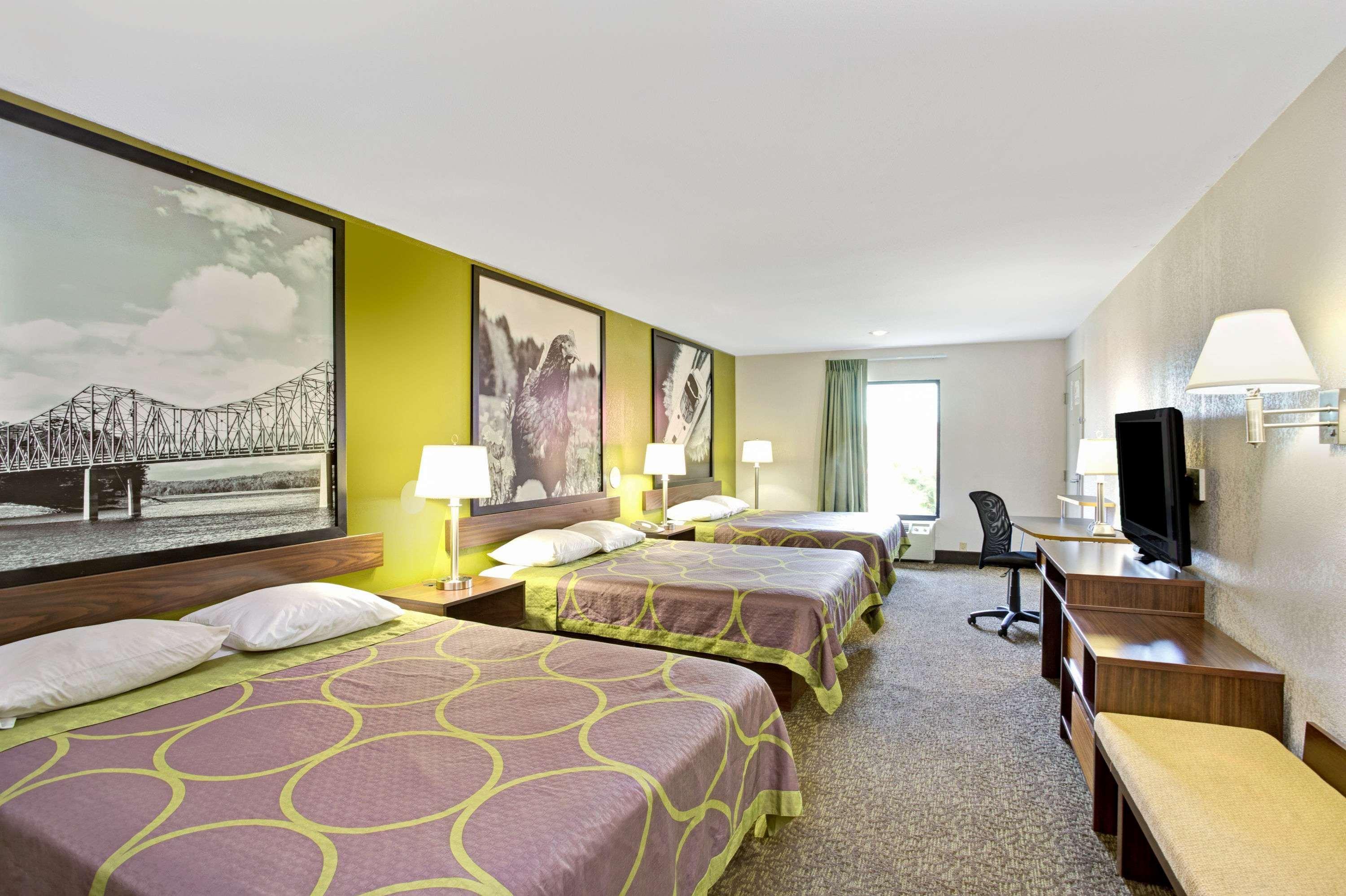 Super 8 By Wyndham Gainesville
