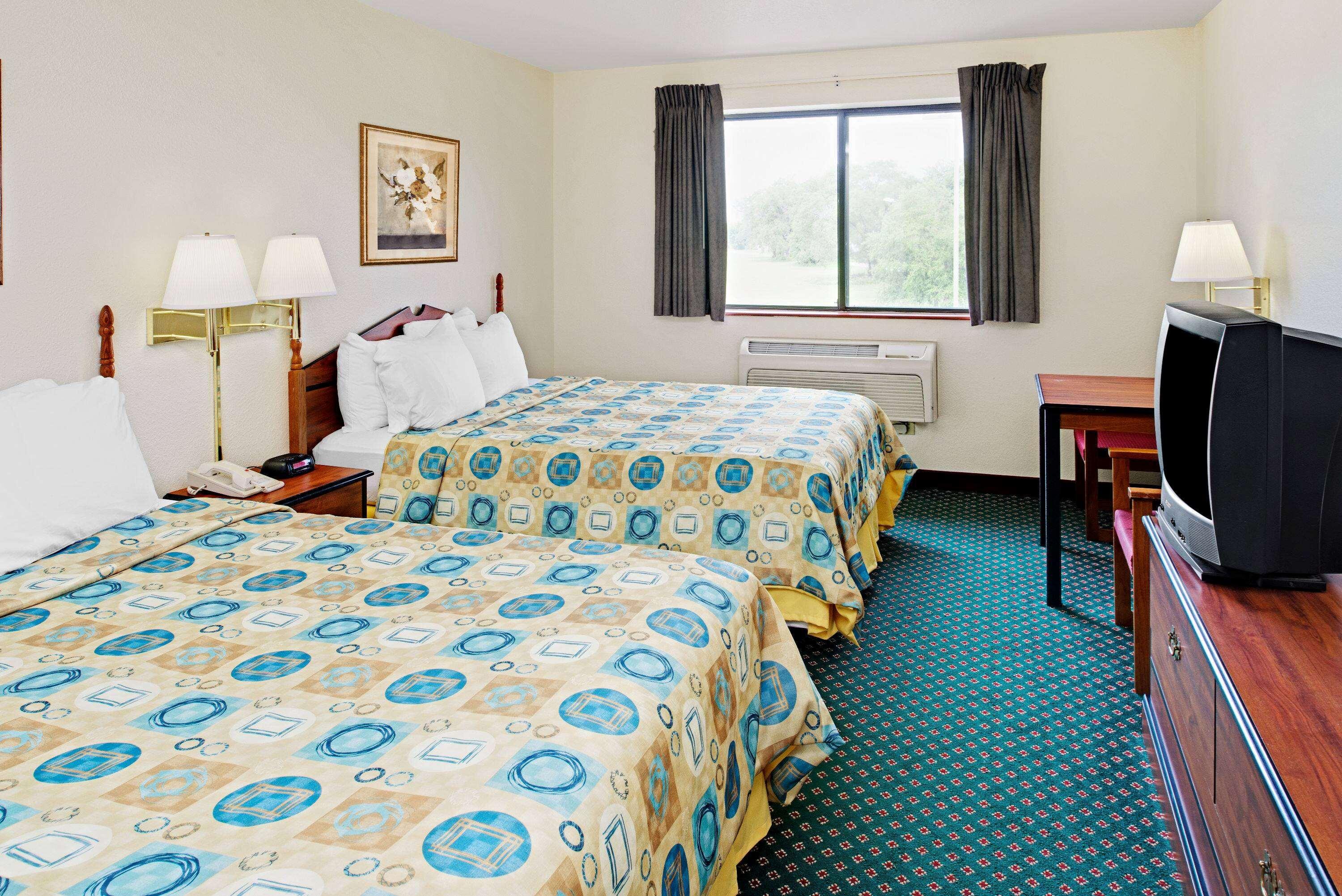 Super 8 By Wyndham Omaha Eppley Arpt/Carter Lake