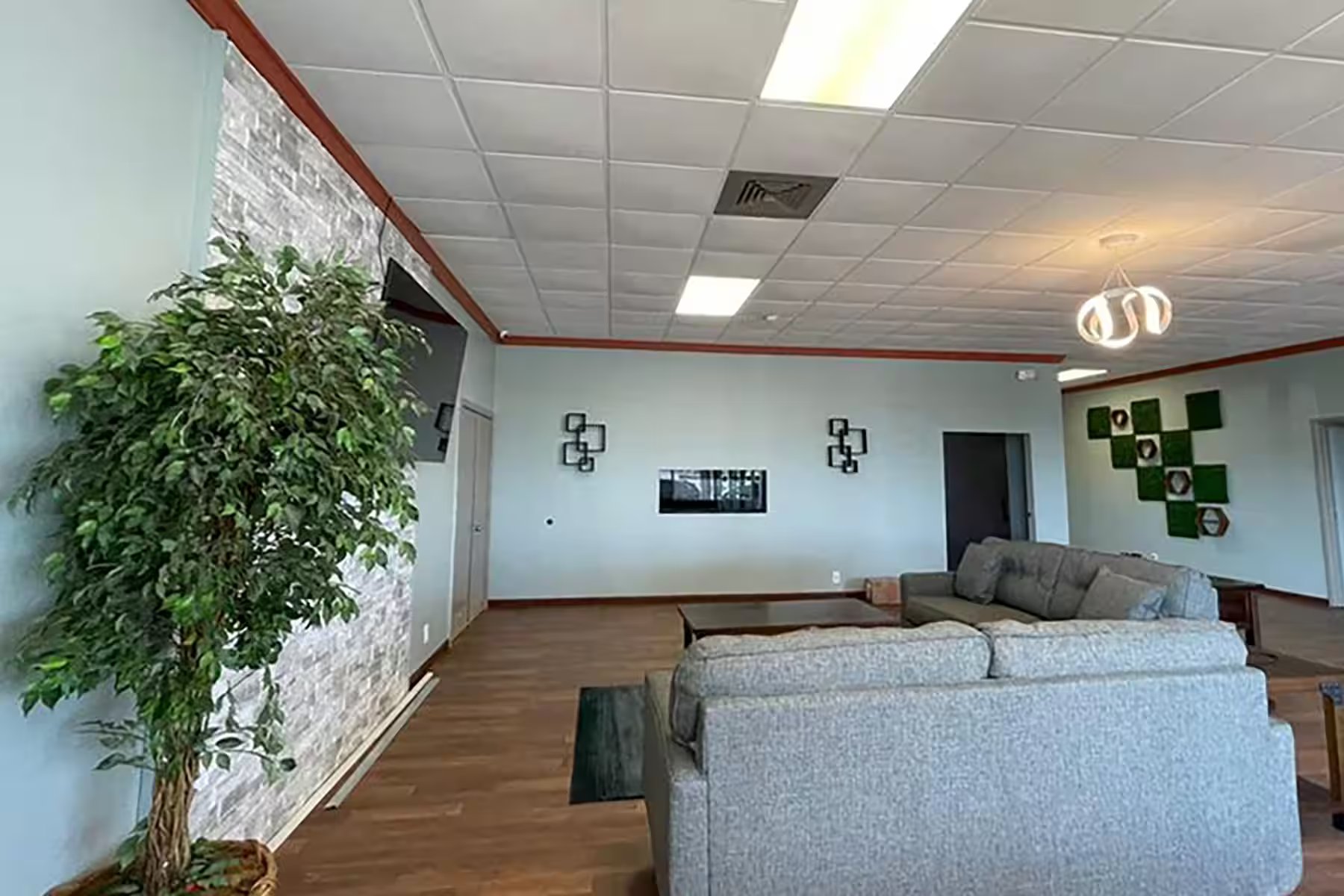 Days Inn & Suites by Wyndham Springfield OH