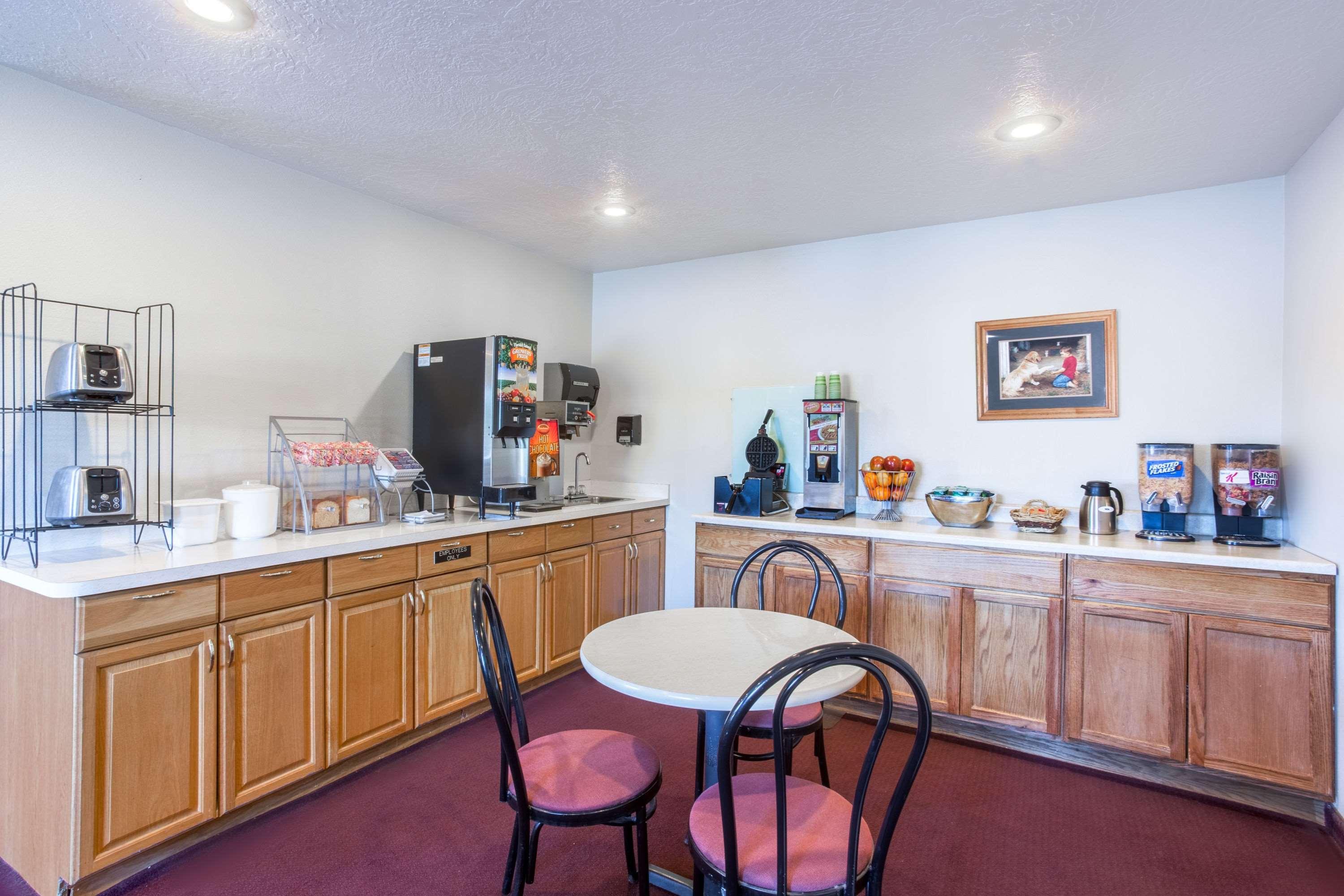 Super 8 By Wyndham Blackfoot