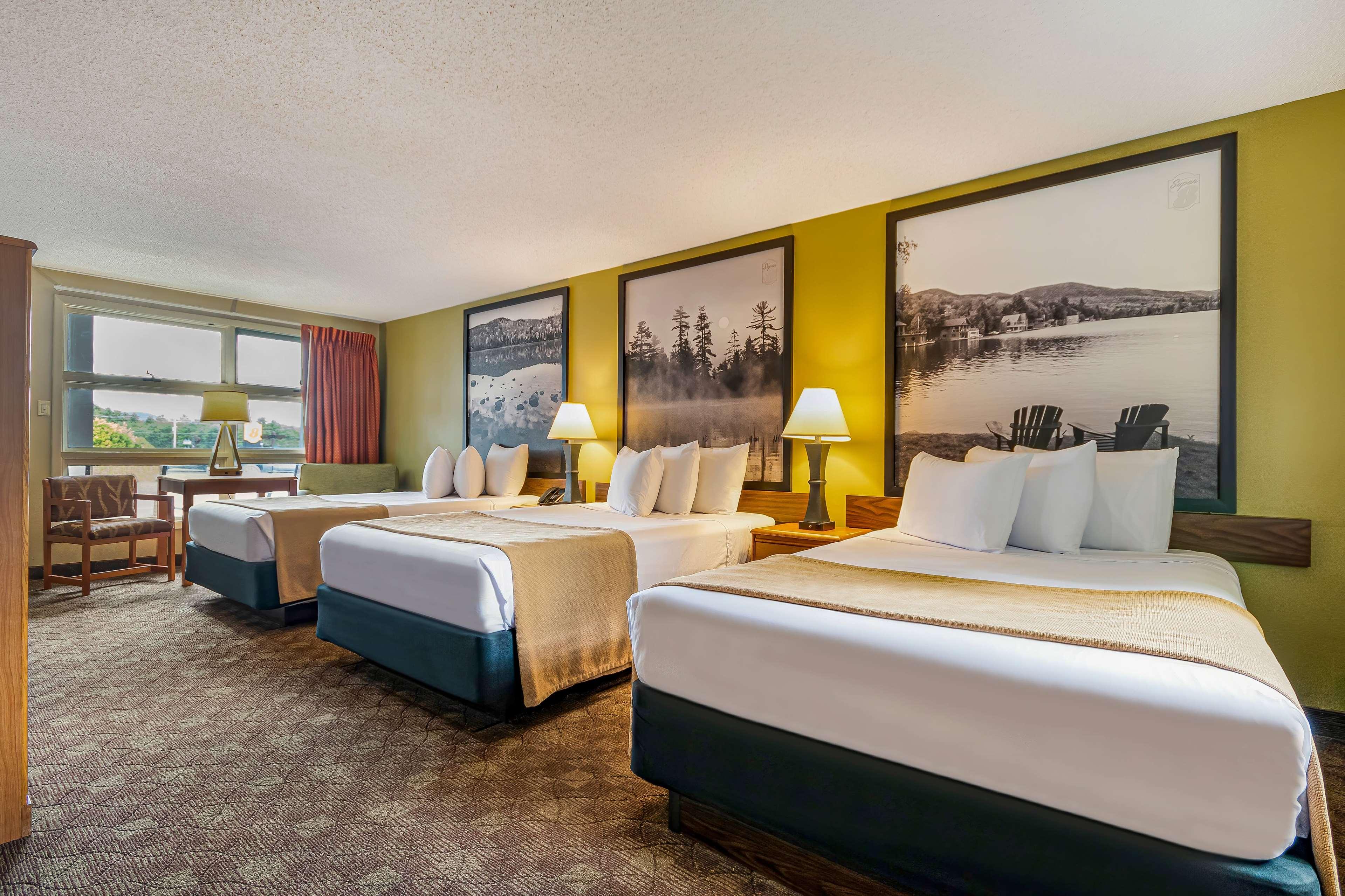 Super 8 by Wyndham Lake George/Downtown