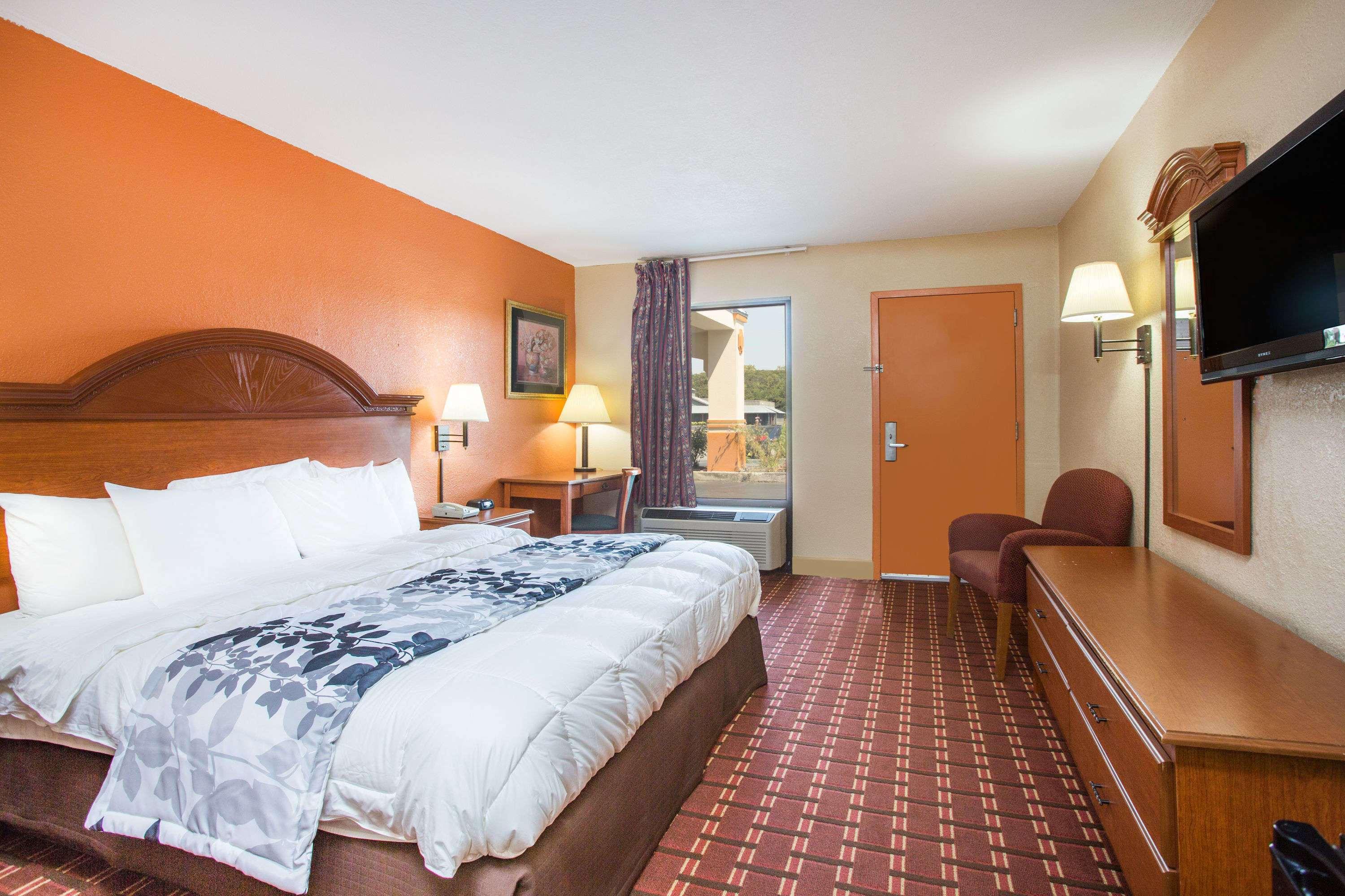 Days Inn By Wyndham Athens, Tn