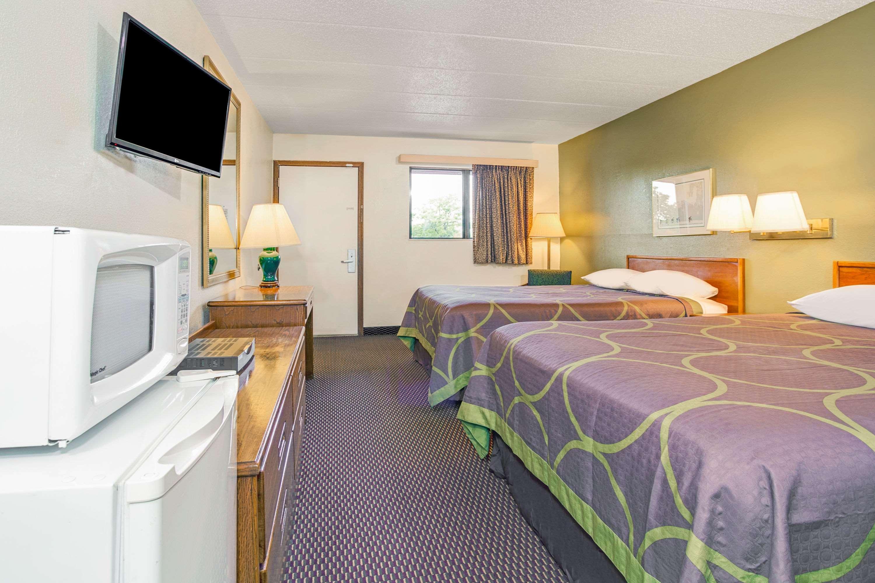 Super 8 By Wyndham Fort Mitchell Cincinnati Area