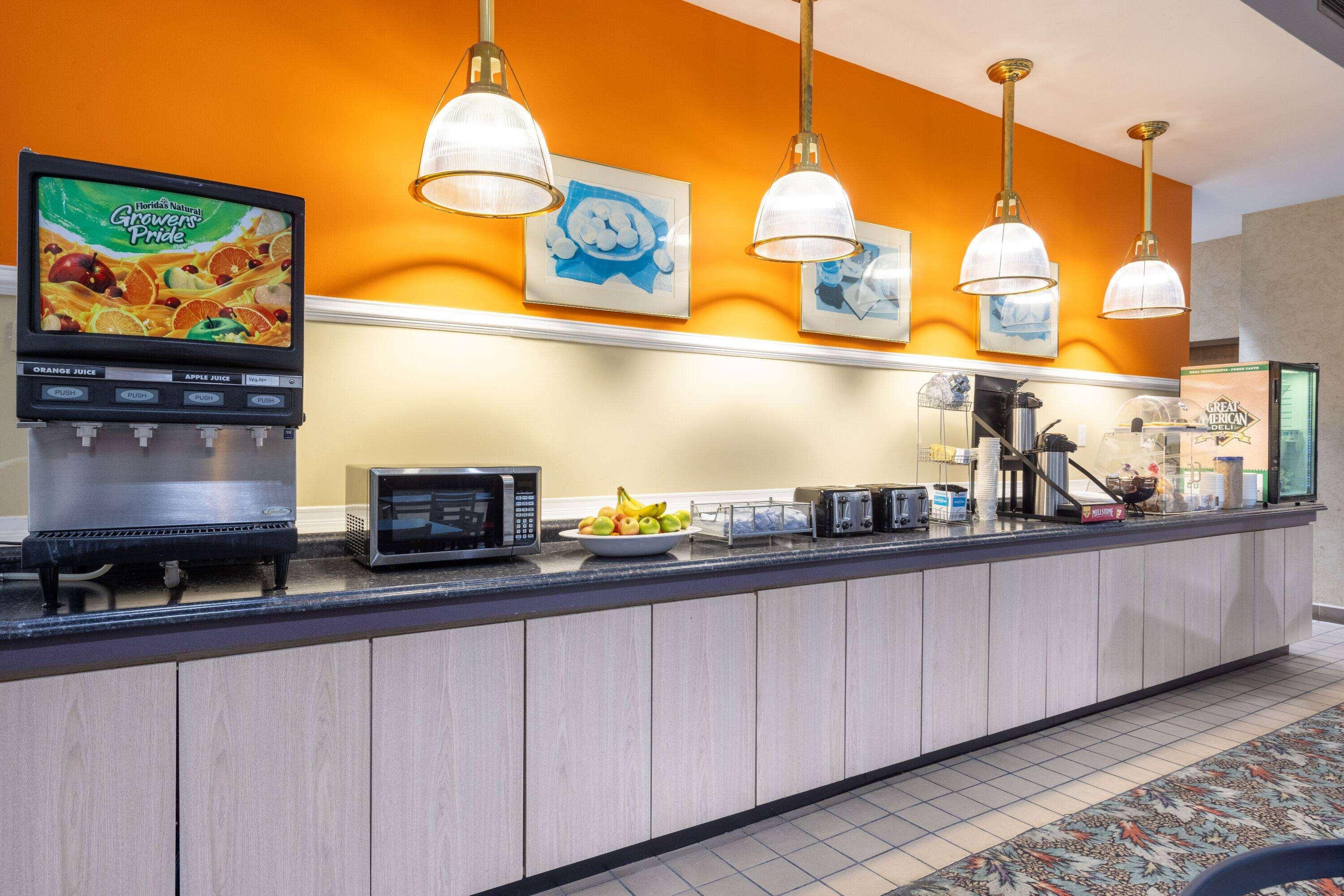 Howard Johnson Bywyndham Salem Hotel&Conference Ct