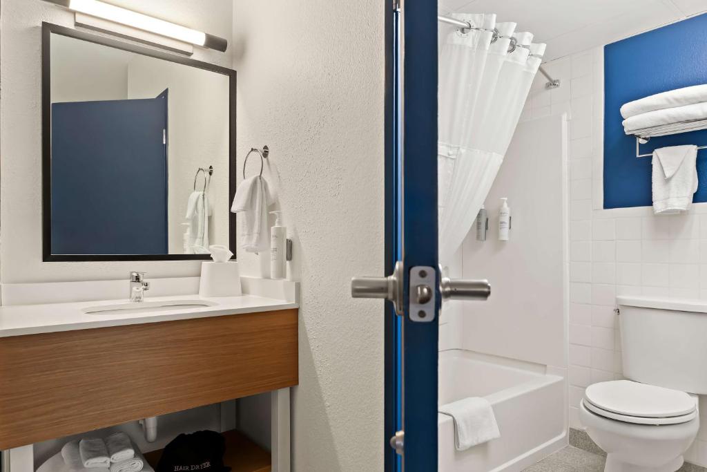 Spark By Hilton Wichita East