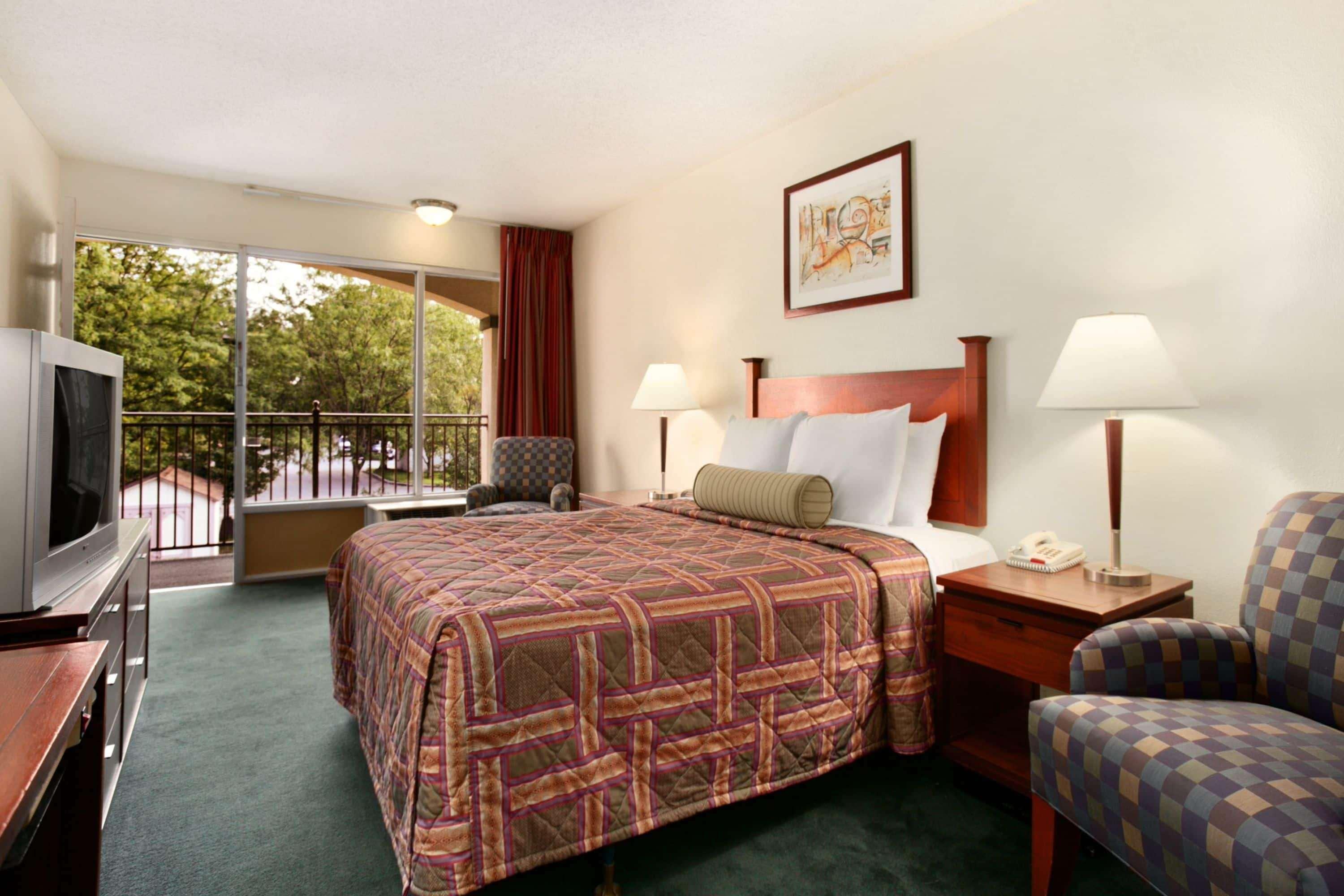 Travelodge By Wyndham Waukegan Gurnee