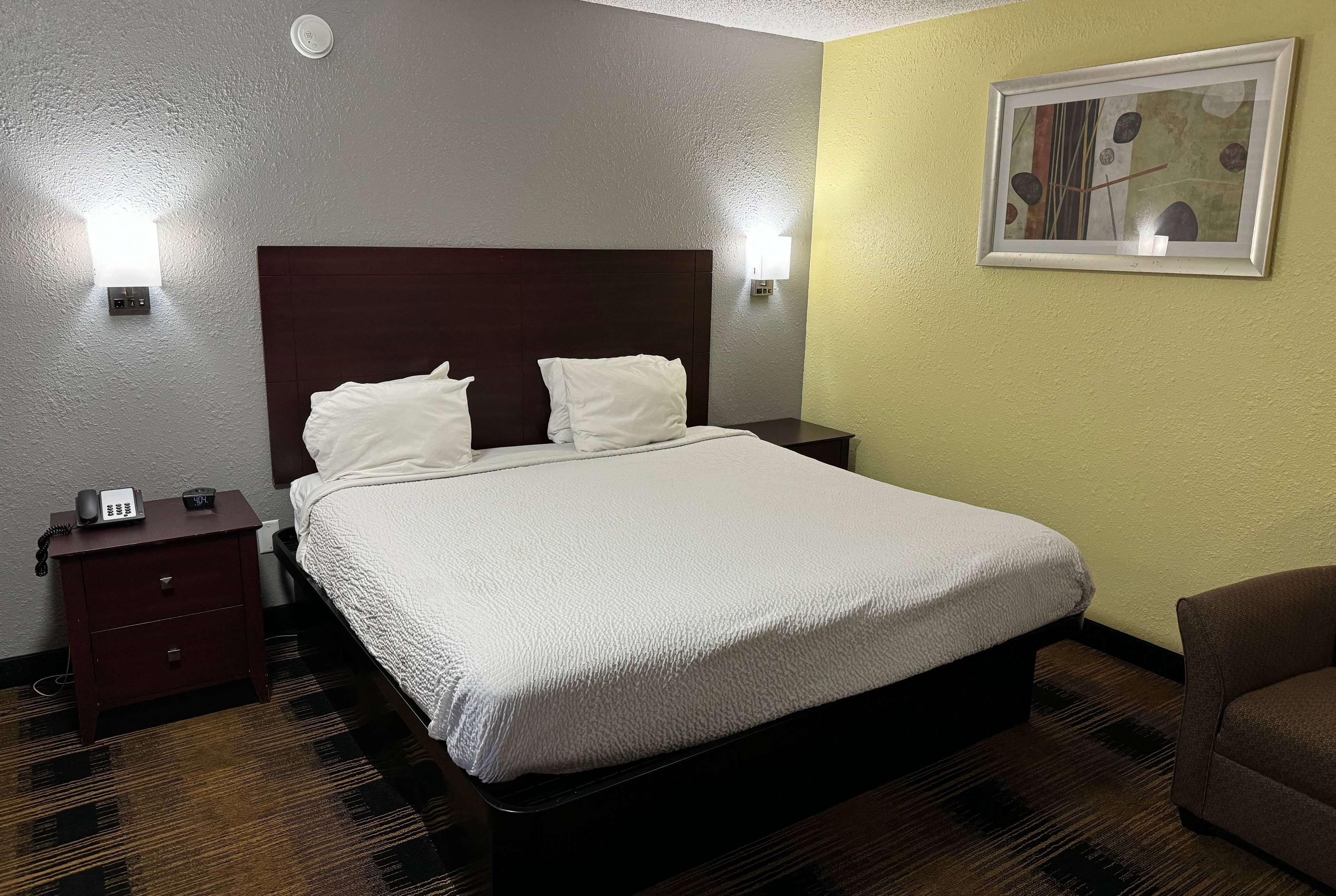 Travelodge by Wyndham Airport Platte City