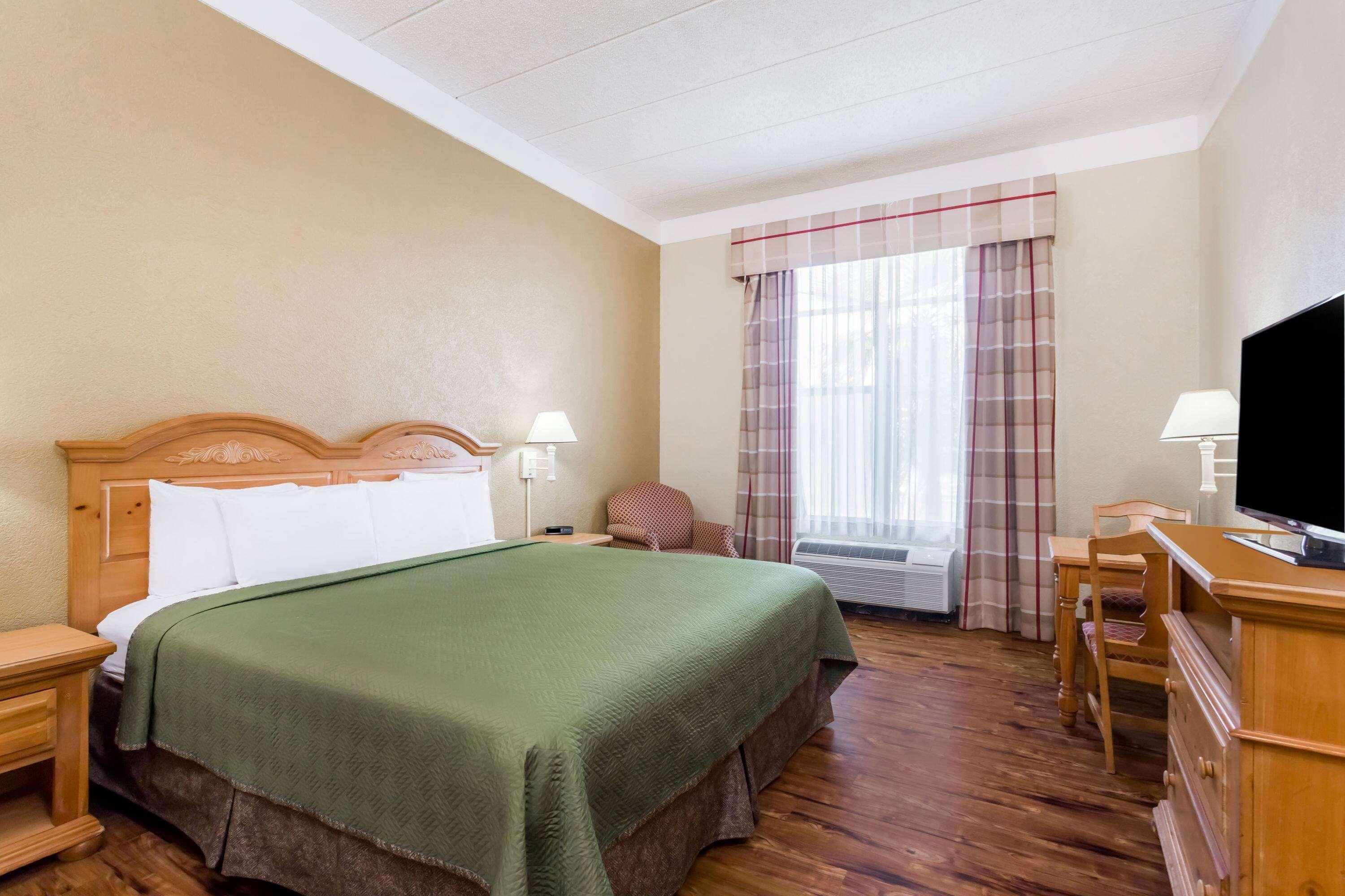 Wingate by Wyndham Savannah Gateway