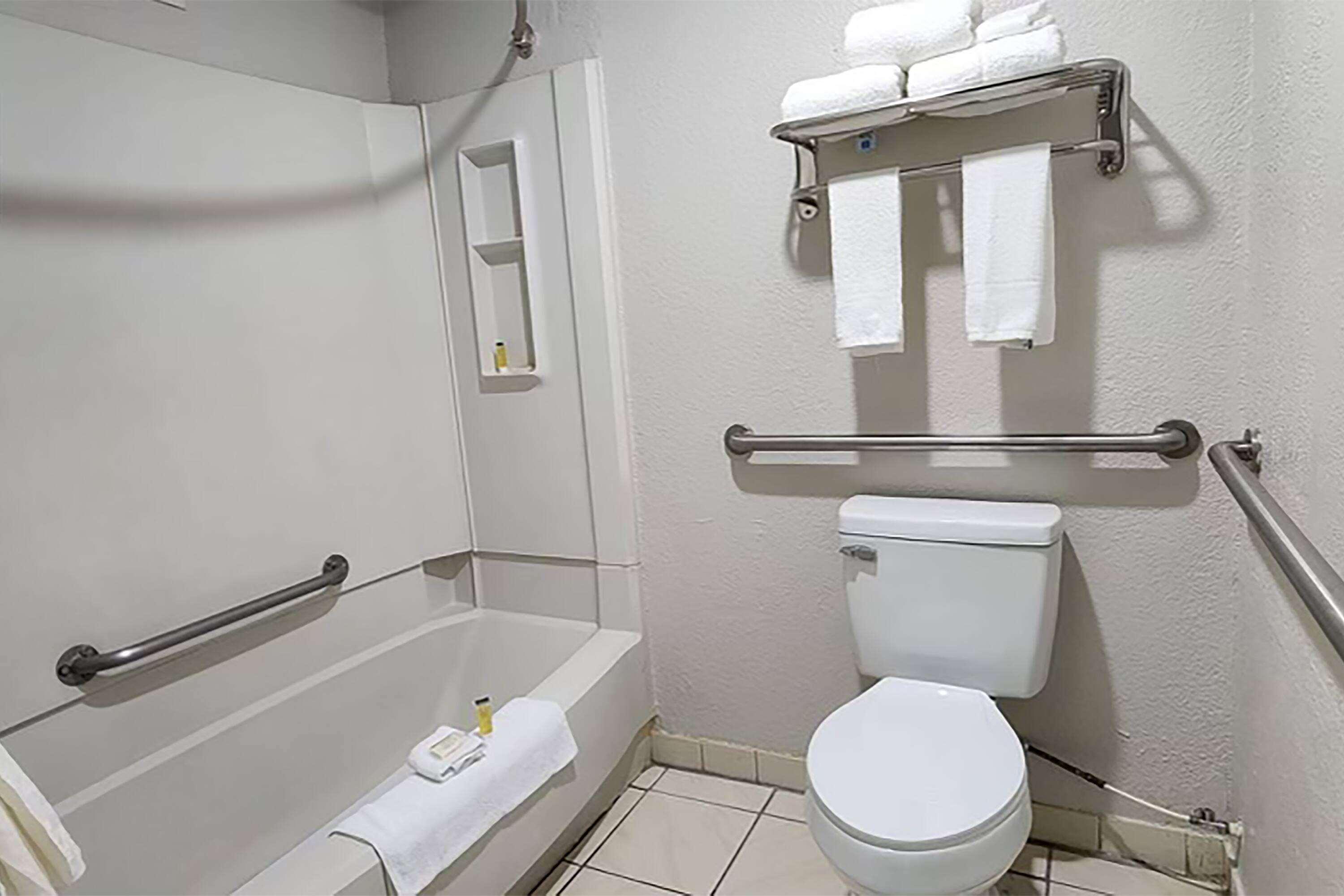 Travelodge by Wyndham Kingsland GA