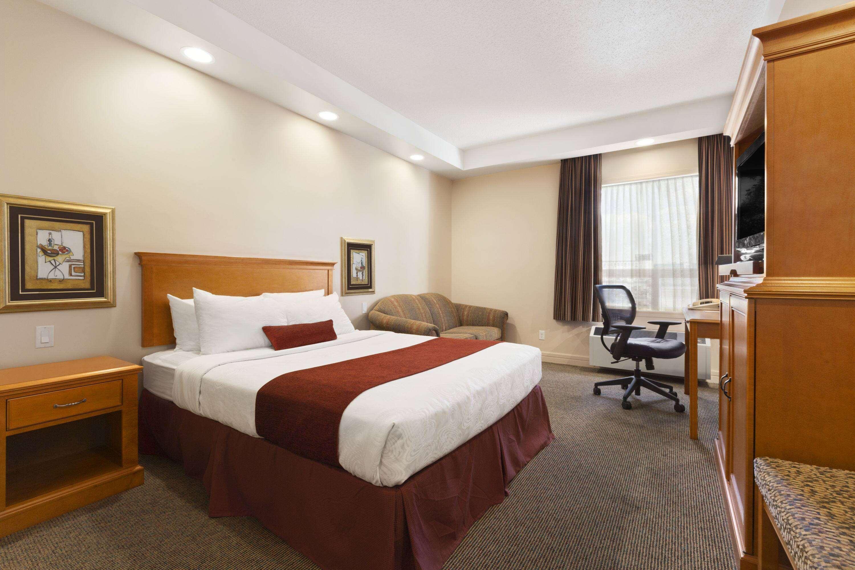 Travelodge by Wyndham Spruce Grove