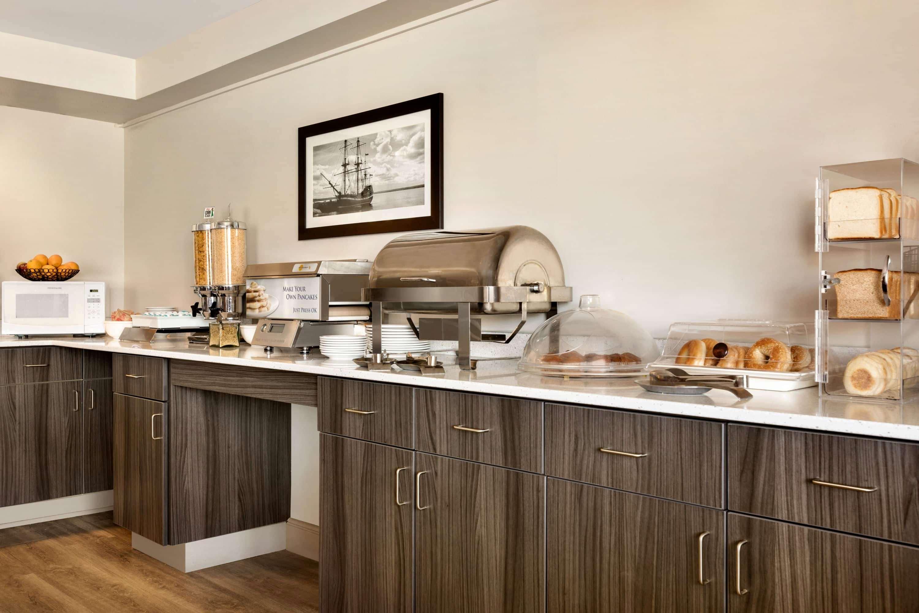 Travelodge Suites By Wyndham New Glasgow