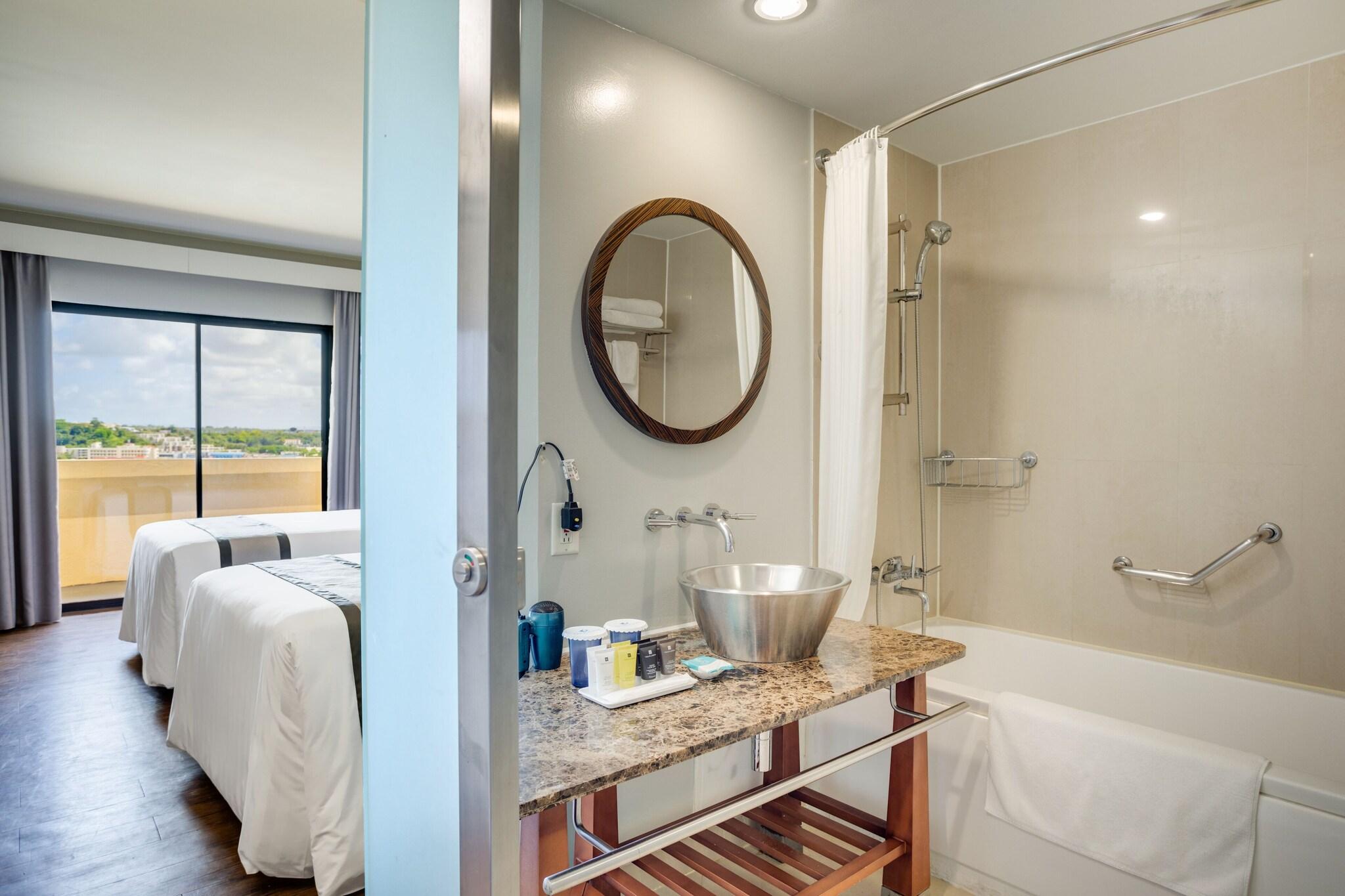 Guam Plaza Resort & Spa