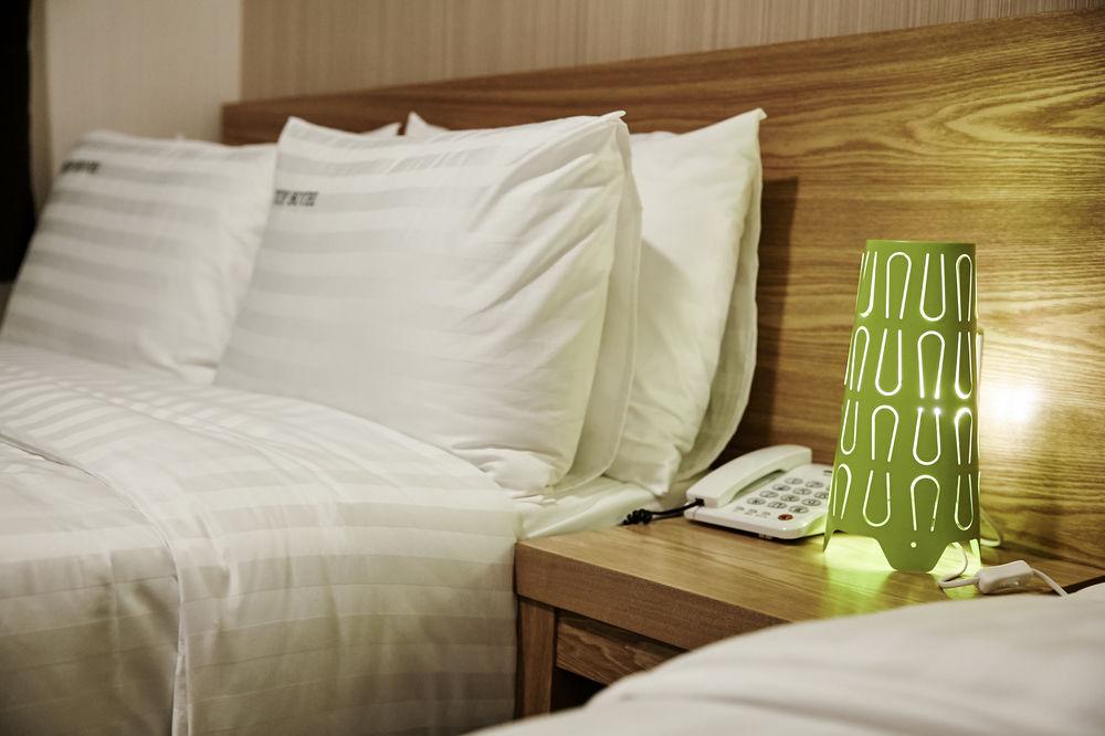 Itaewon Crown Tourist Hotel by null