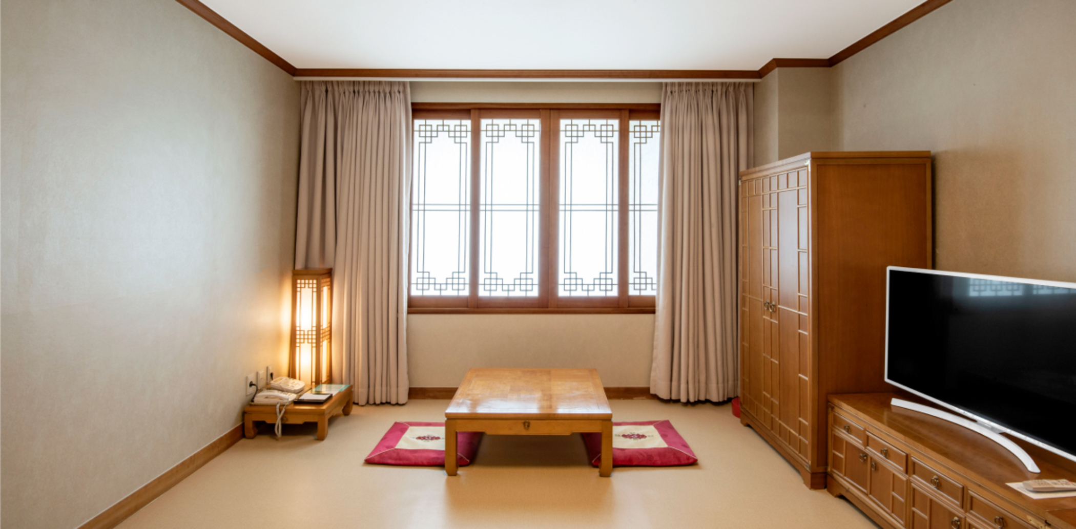 Nongsim Hotel by null