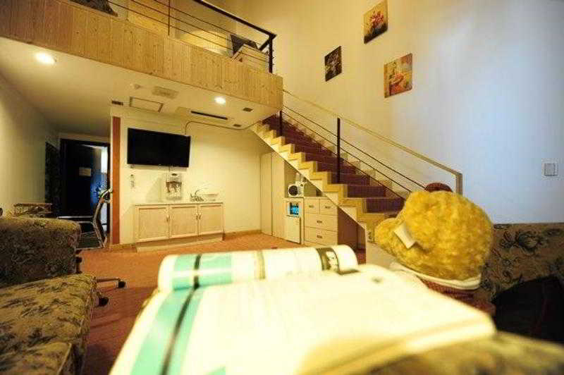 Cheonan Metro Tourist Hotel