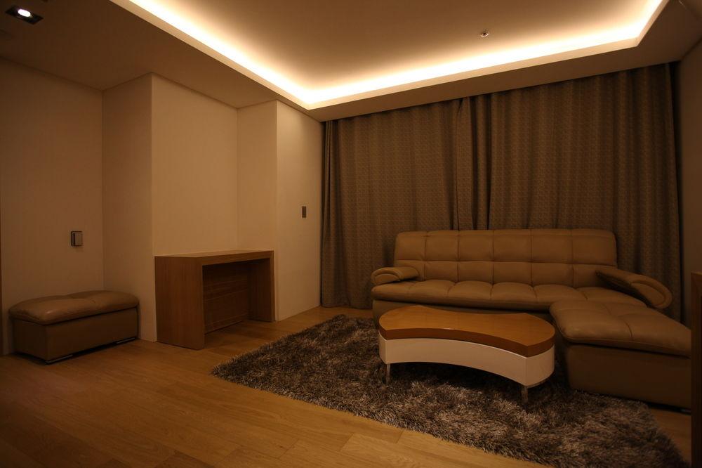 R.Lee Suite Hotel Ganseok