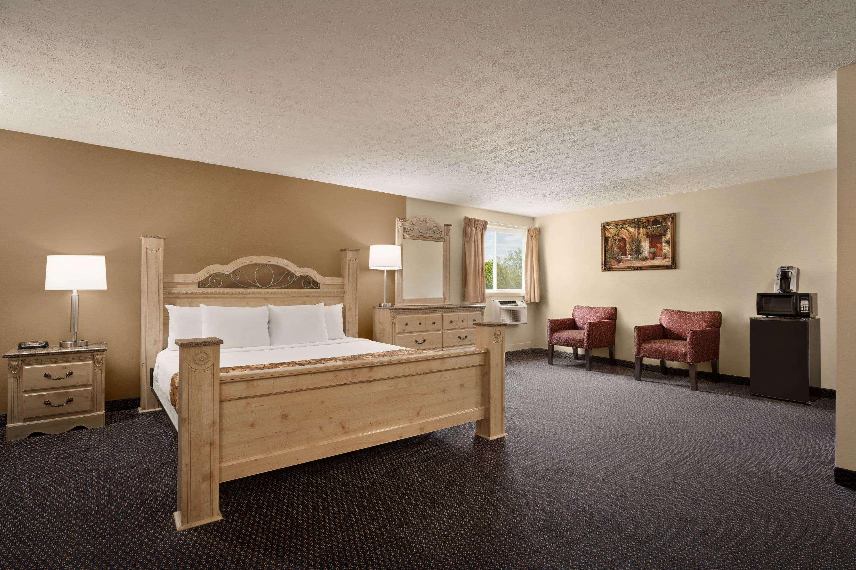 Spark by Hilton Portland Airport Maine Mall